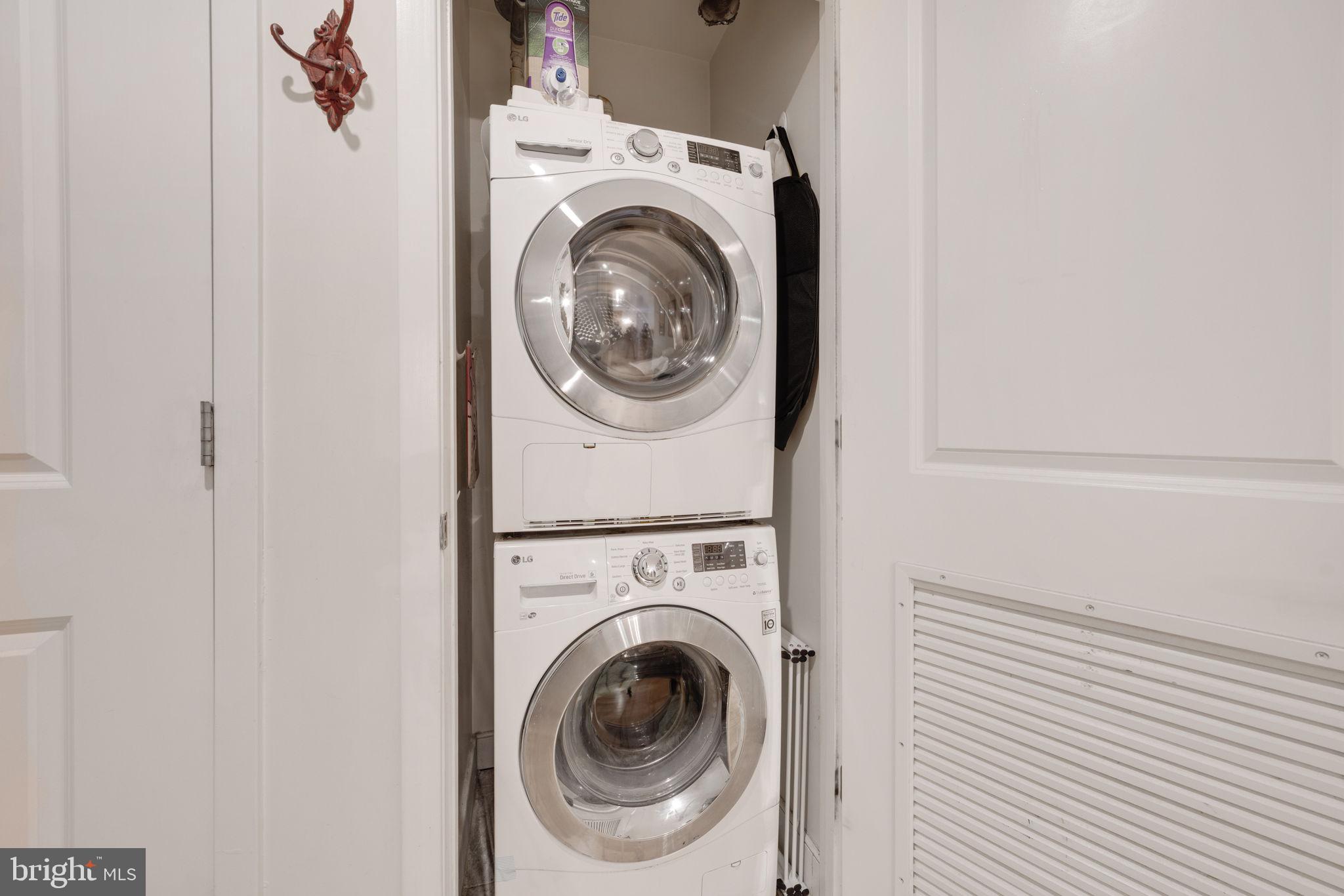 THE HAWTHORN CONDOMINIUM - Residential