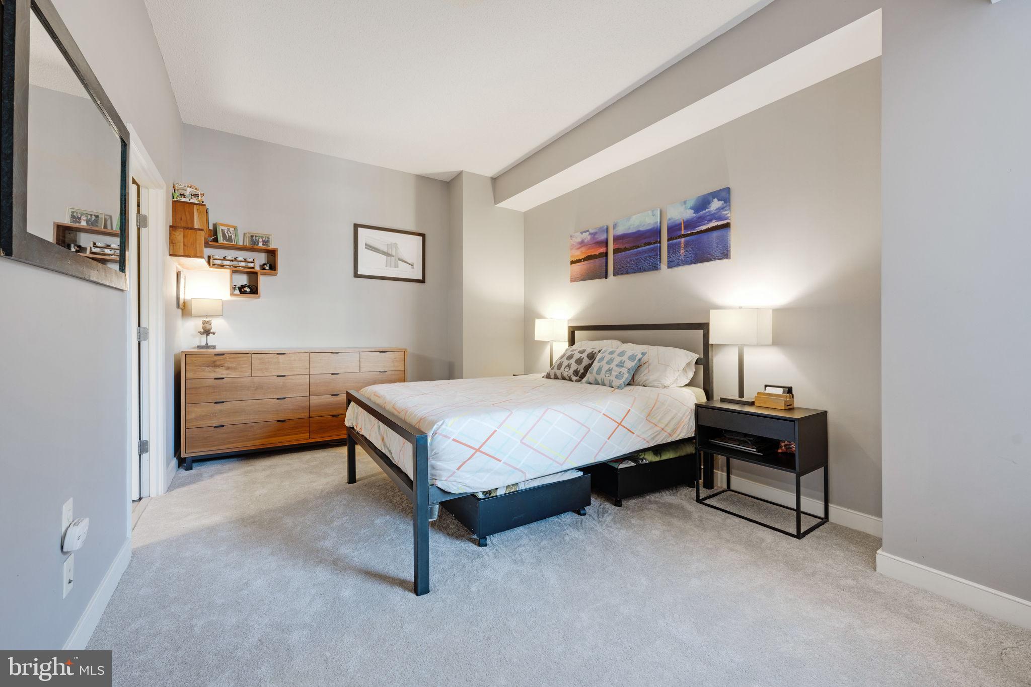 THE HAWTHORN CONDOMINIUM - Residential