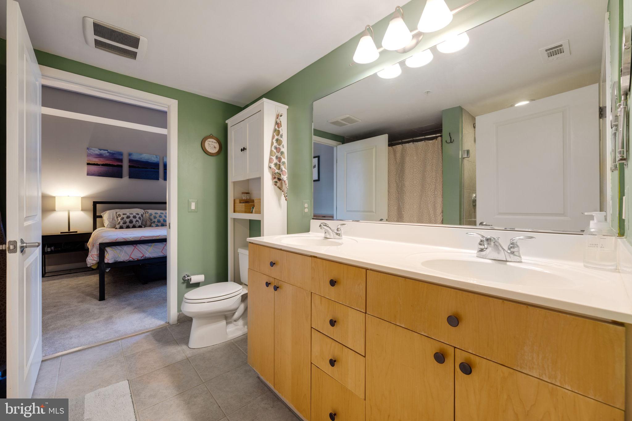 THE HAWTHORN CONDOMINIUM - Residential