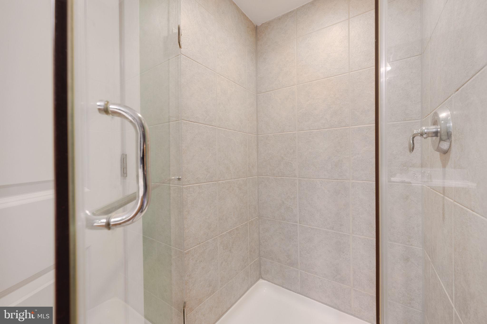 THE HAWTHORN CONDOMINIUM - Residential