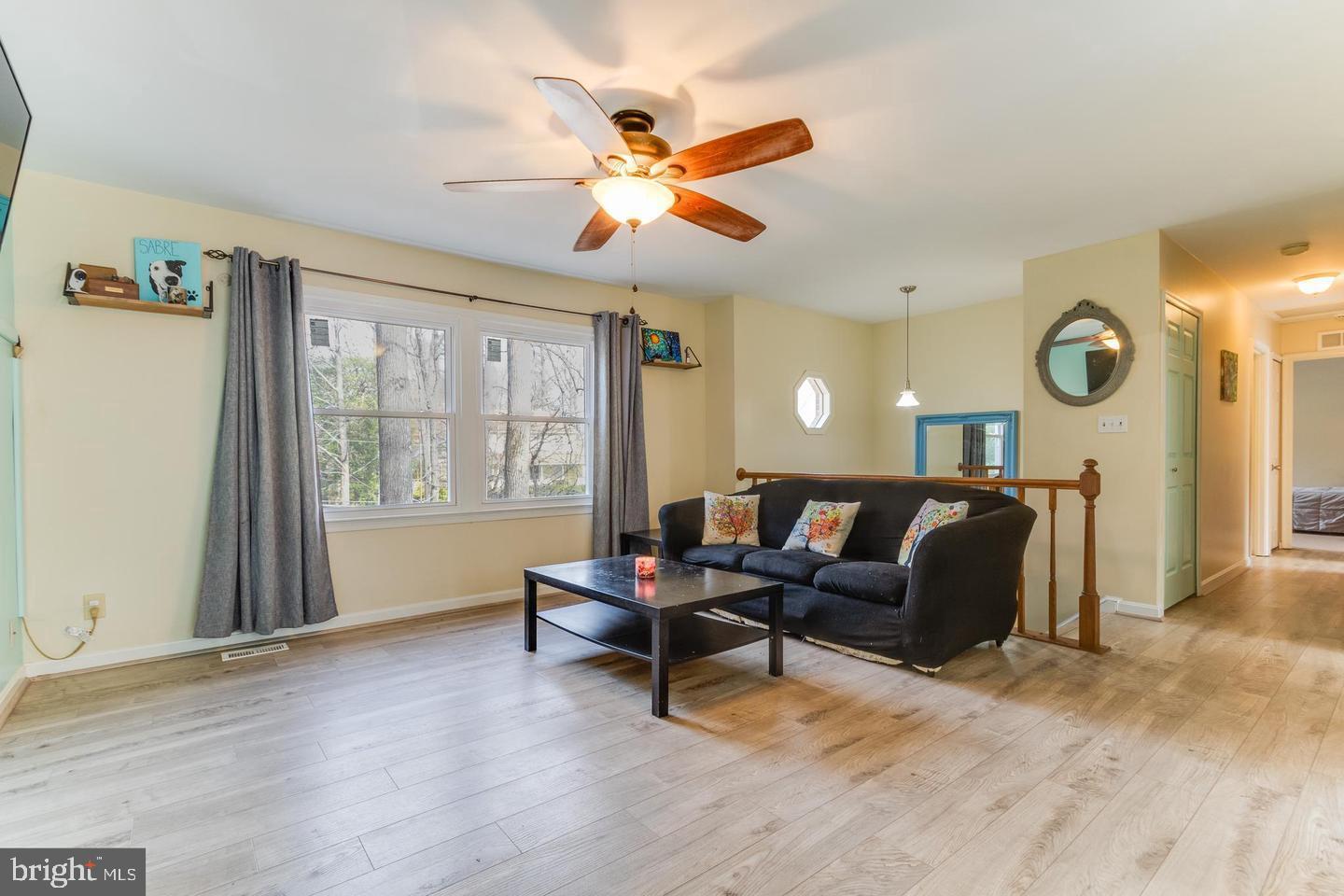 1137 COLUMBUS DRIVE