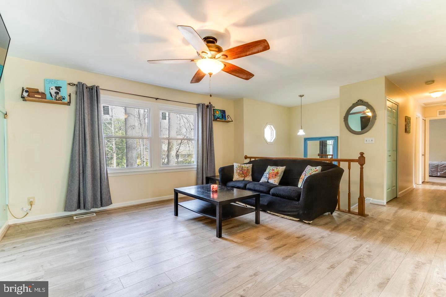 1137 COLUMBUS DRIVE
