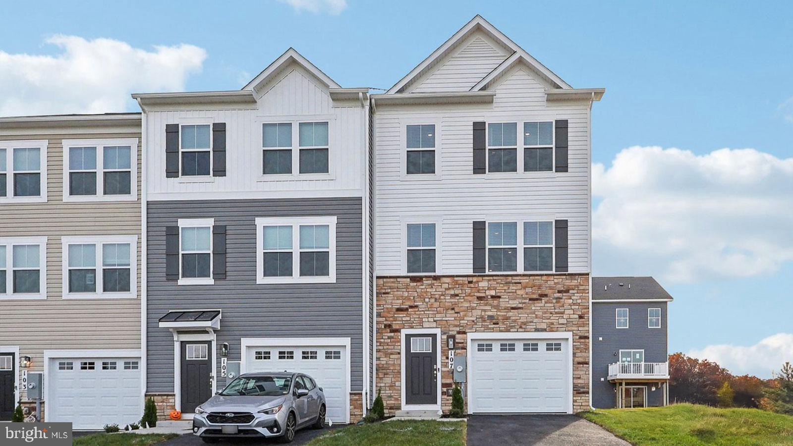 180 MUNSEE CIRCLE