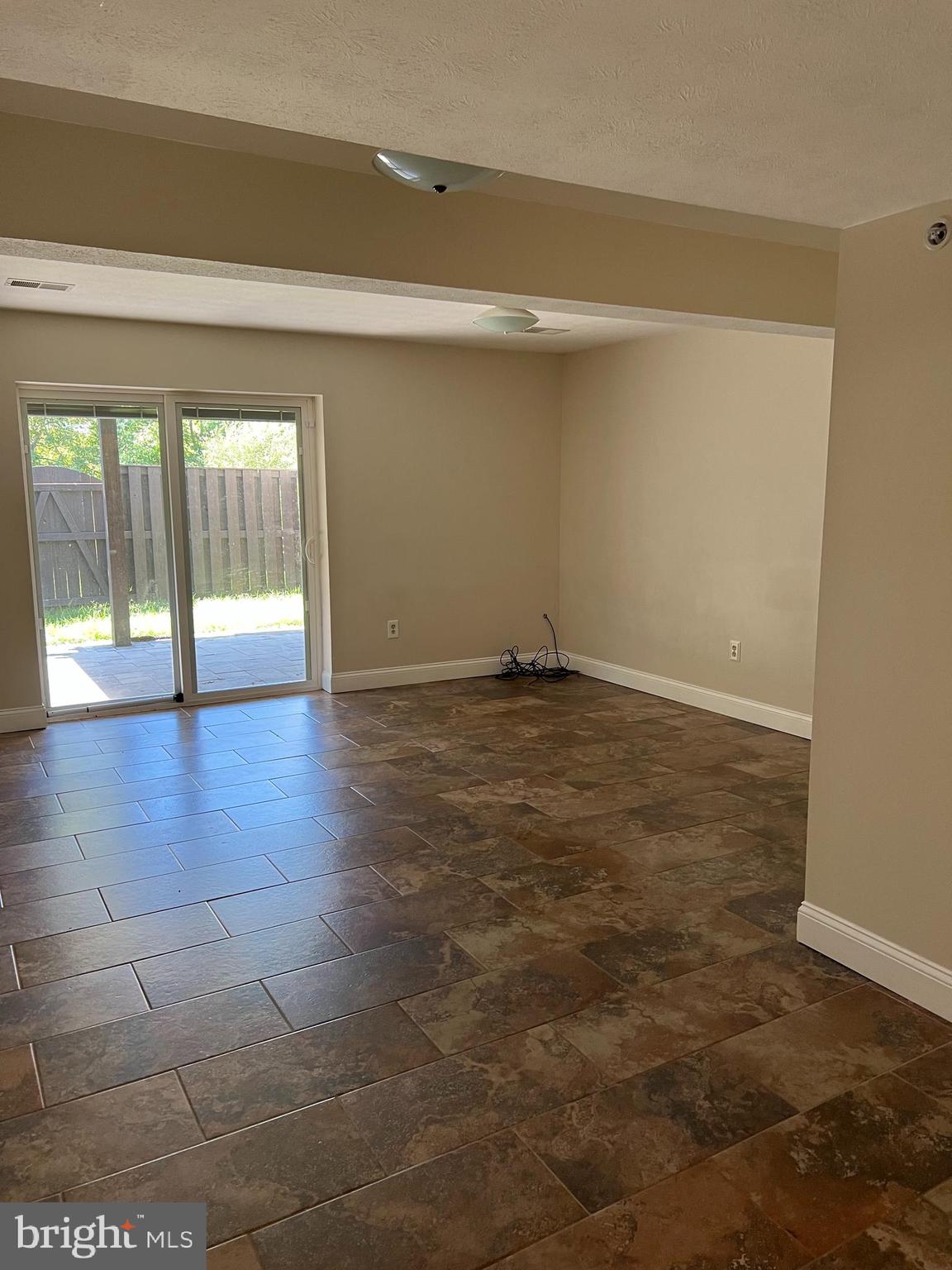 NEW MARKET WEST - Residential Lease