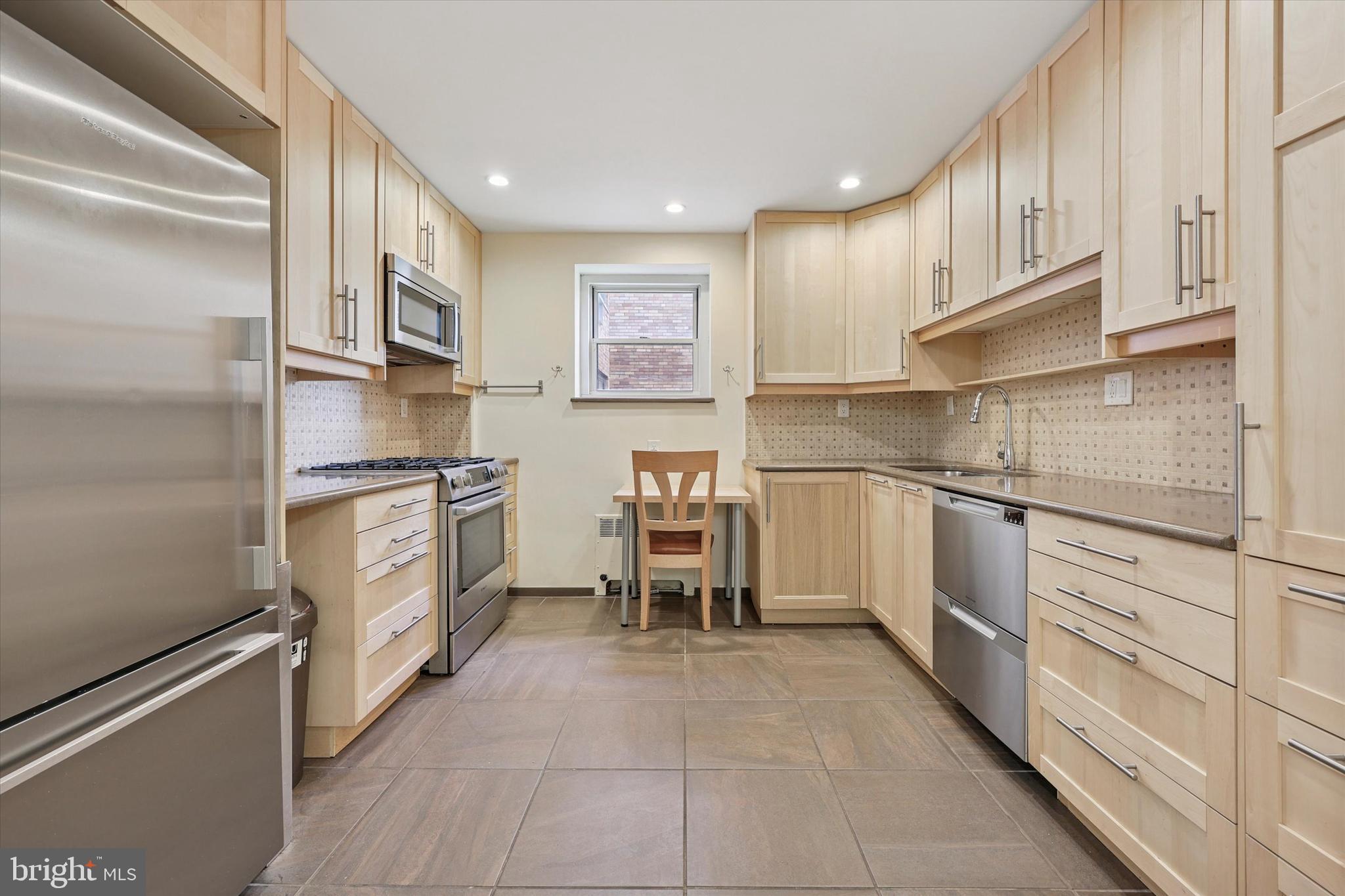 MERION STATION - Residential Lease