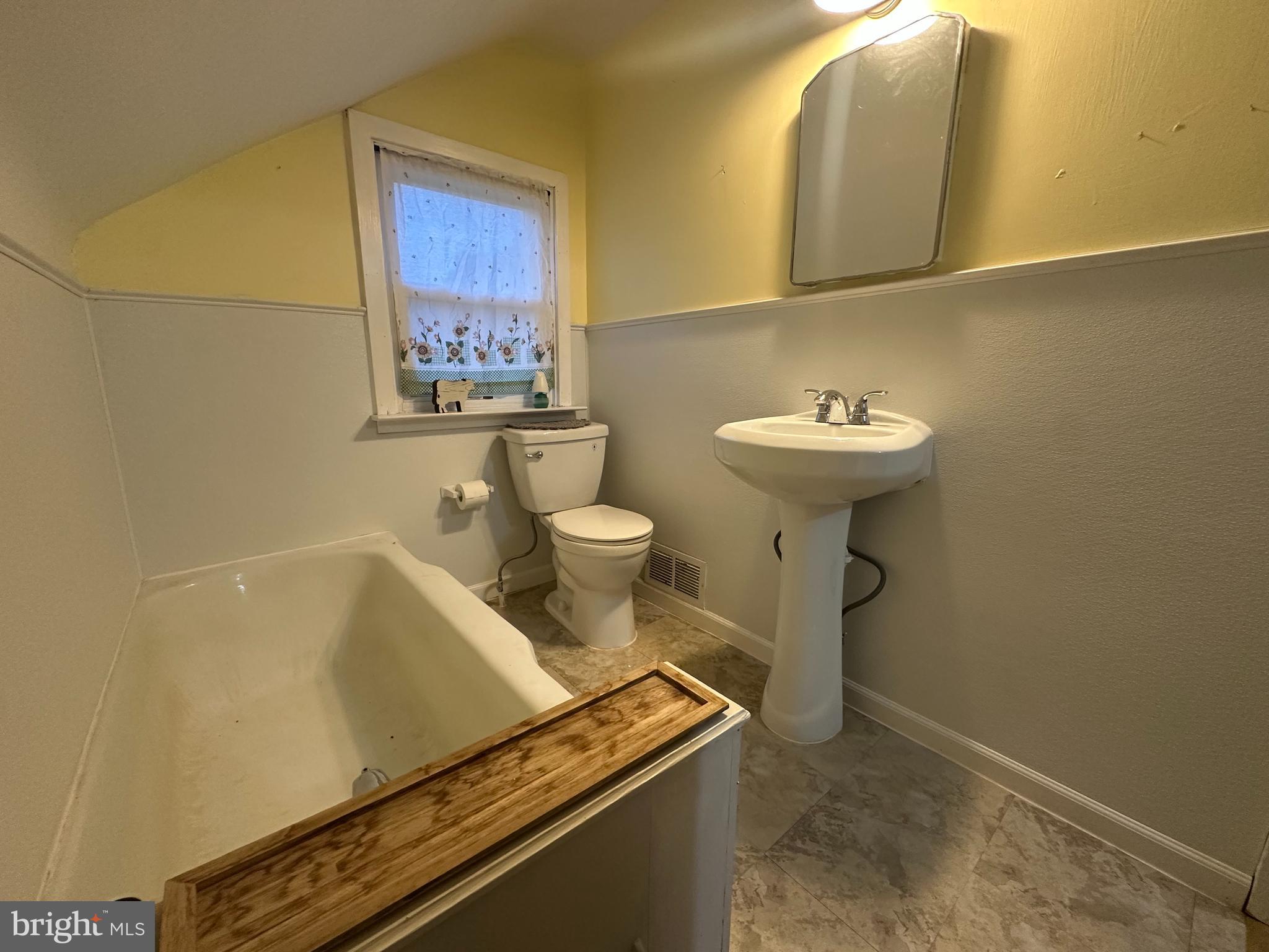 SOUTH MIDDLETON TWP - Residential