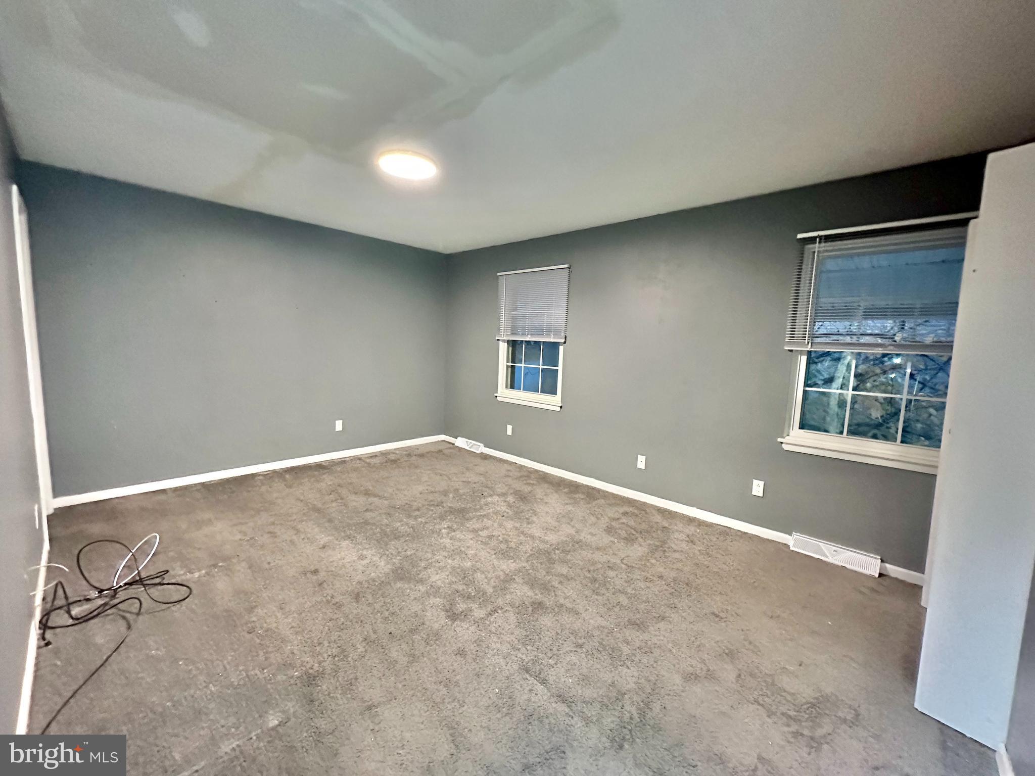 THE HUNTSMAN CONDOMINIUM - Residential