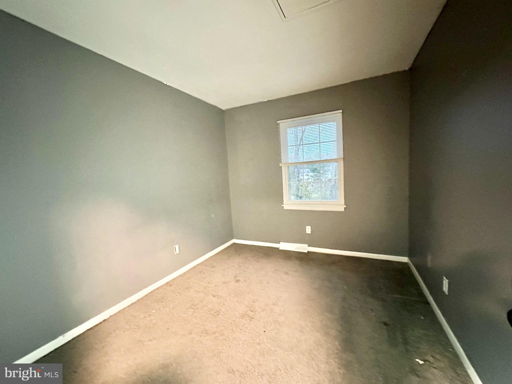 THE HUNTSMAN CONDOMINIUM - Residential