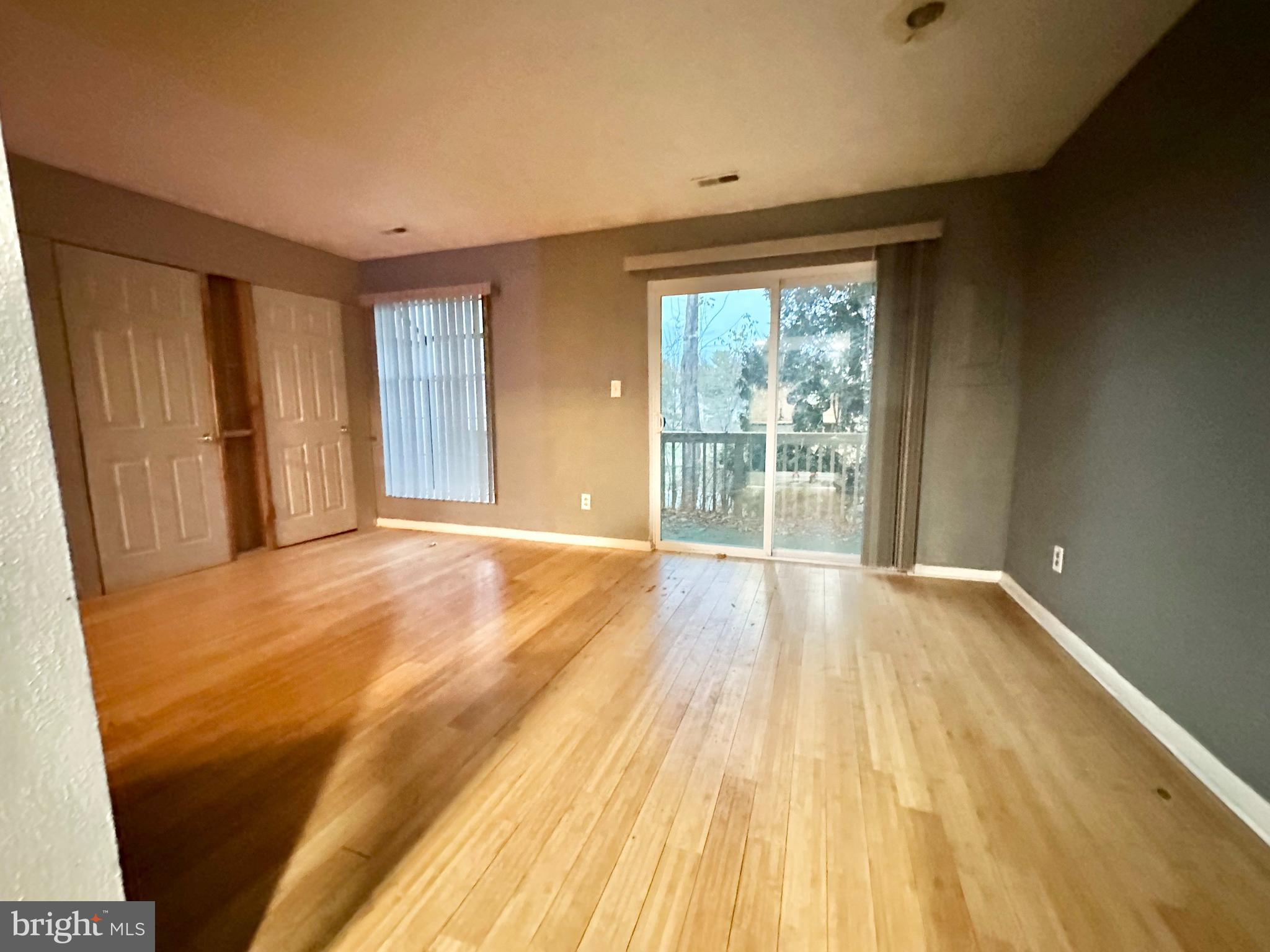 THE HUNTSMAN CONDOMINIUM - Residential