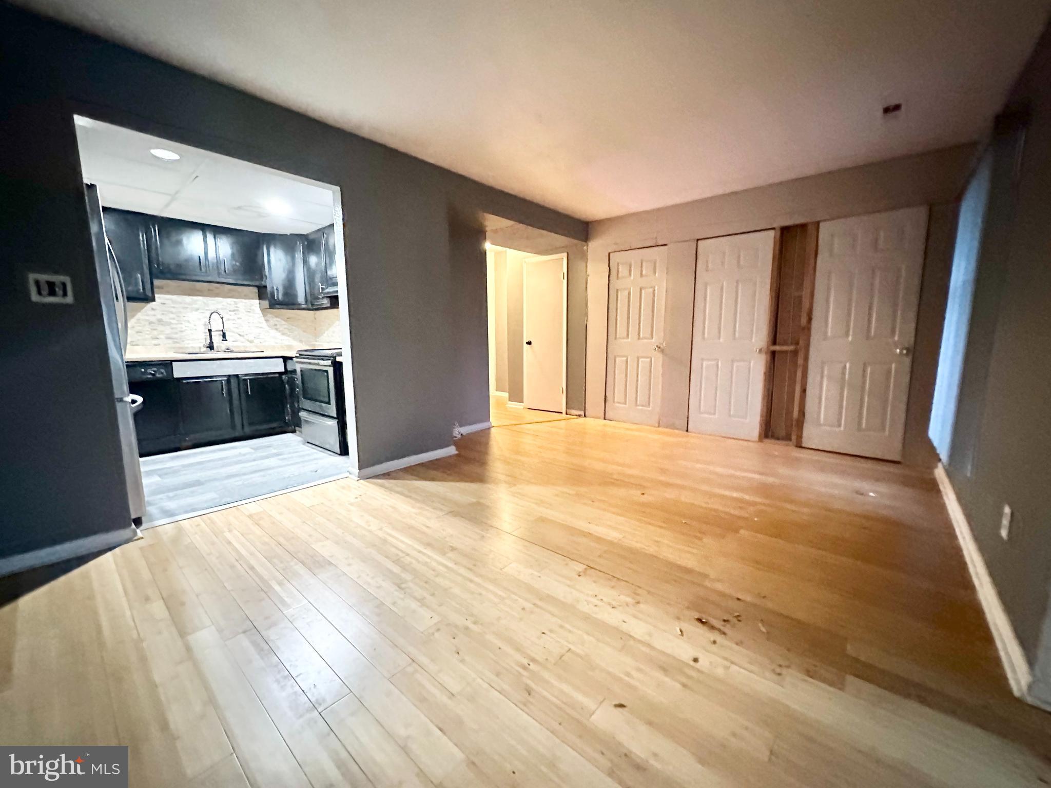 THE HUNTSMAN CONDOMINIUM - Residential