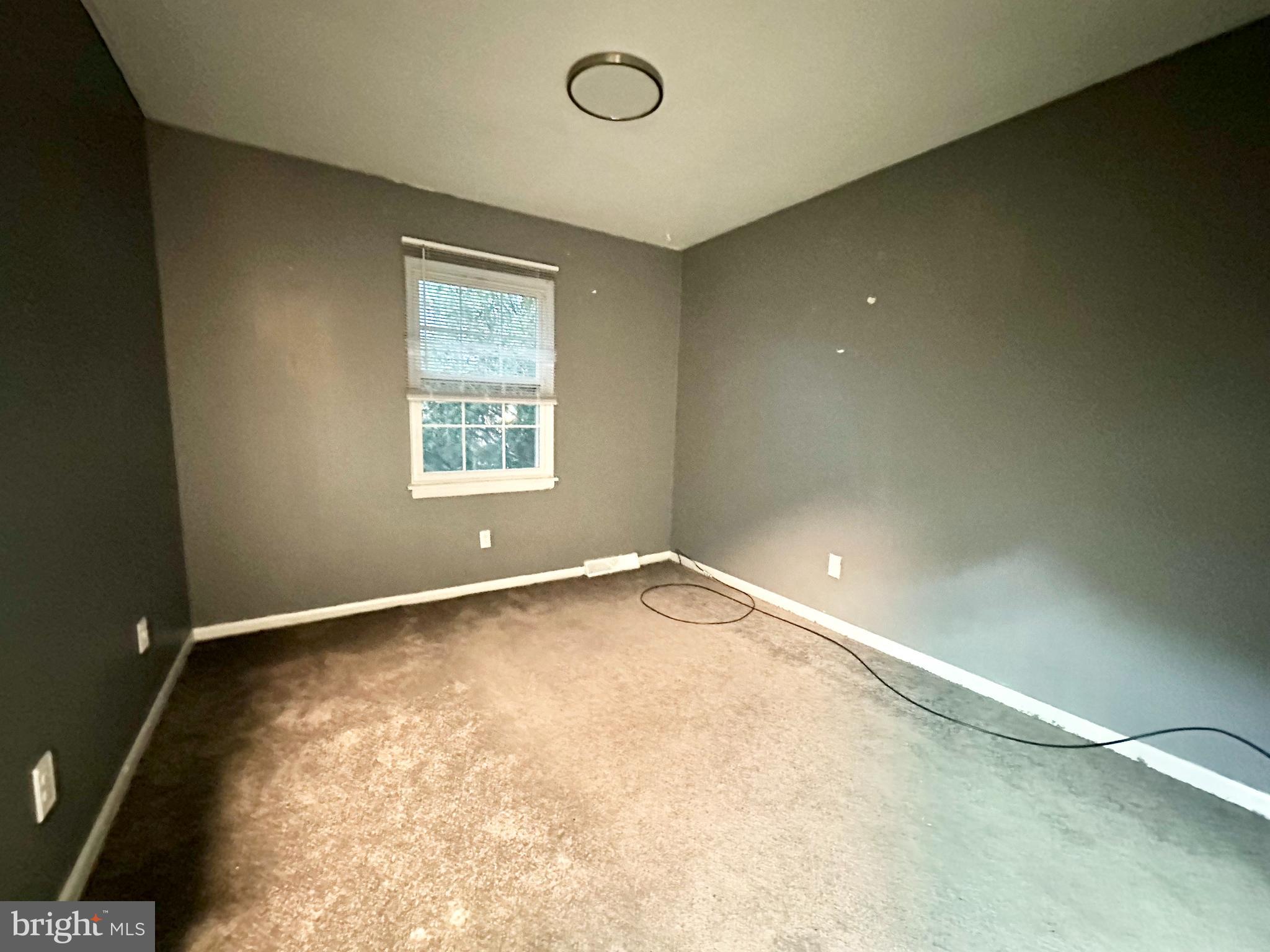 THE HUNTSMAN CONDOMINIUM - Residential