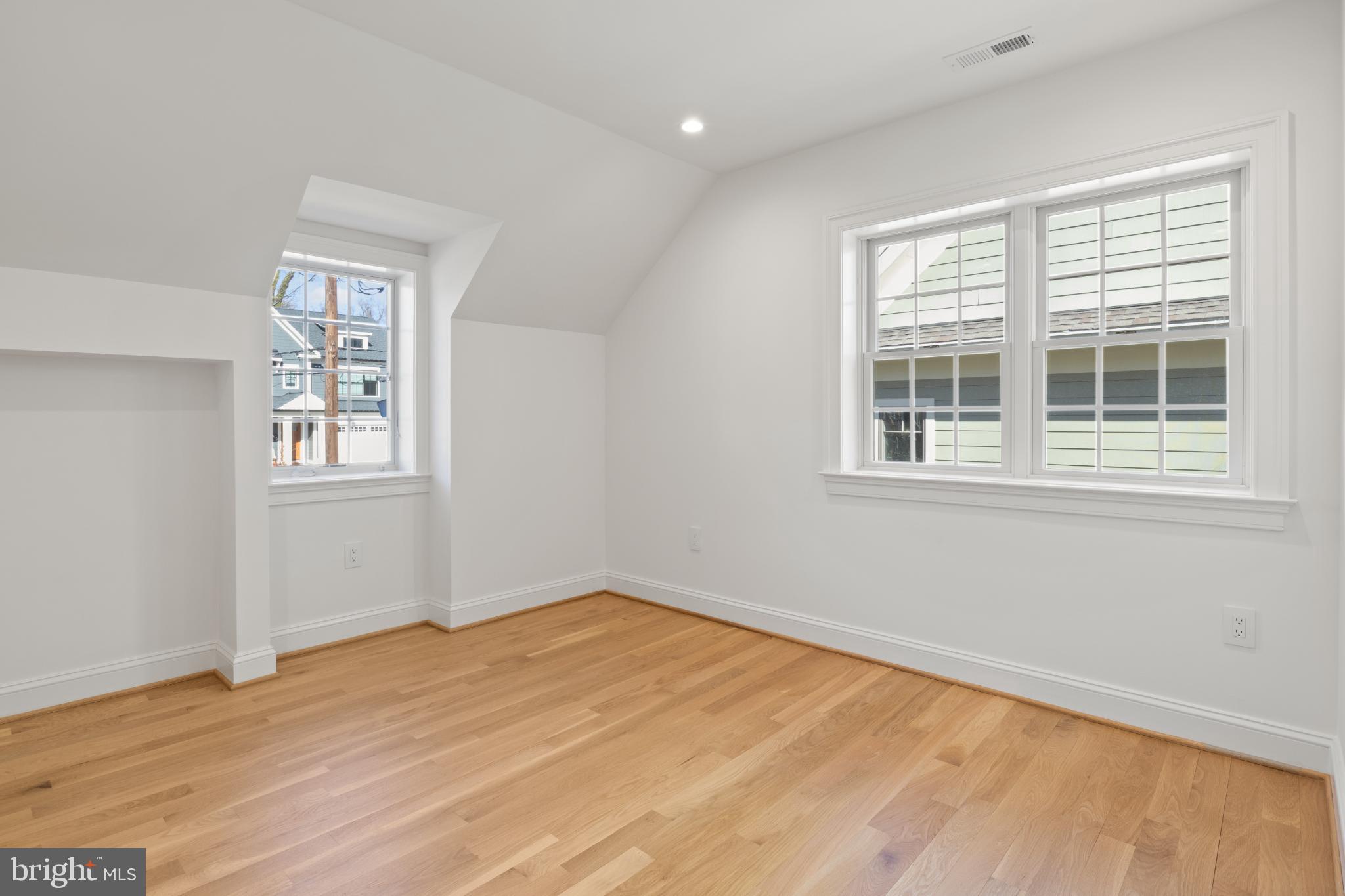 HUNTINGTON TERRACE - Residential