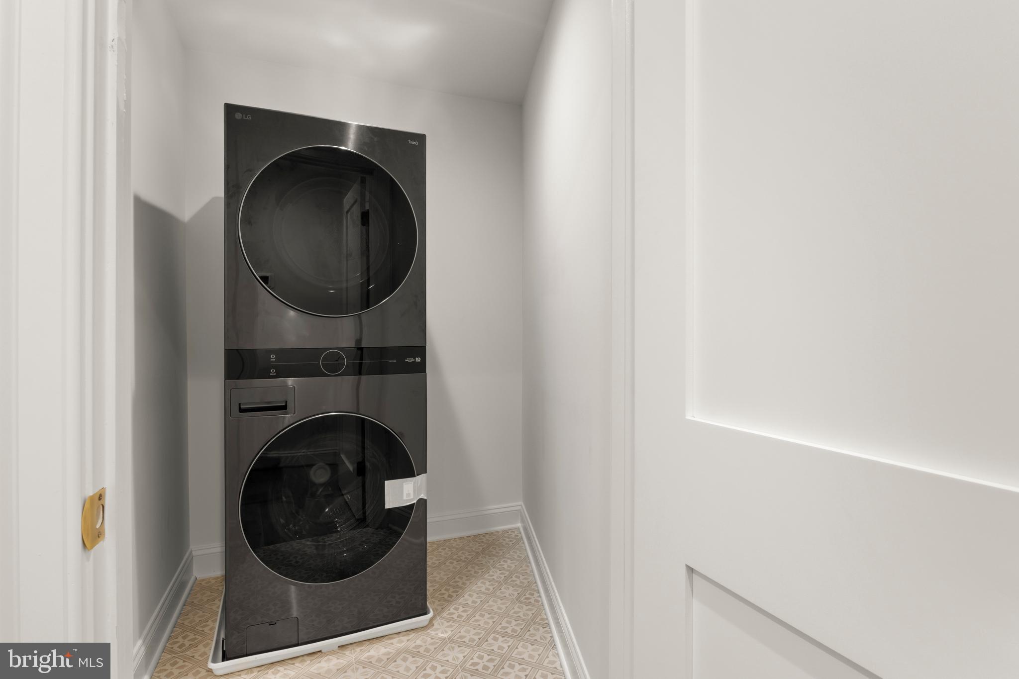 HUNTINGTON TERRACE - Residential