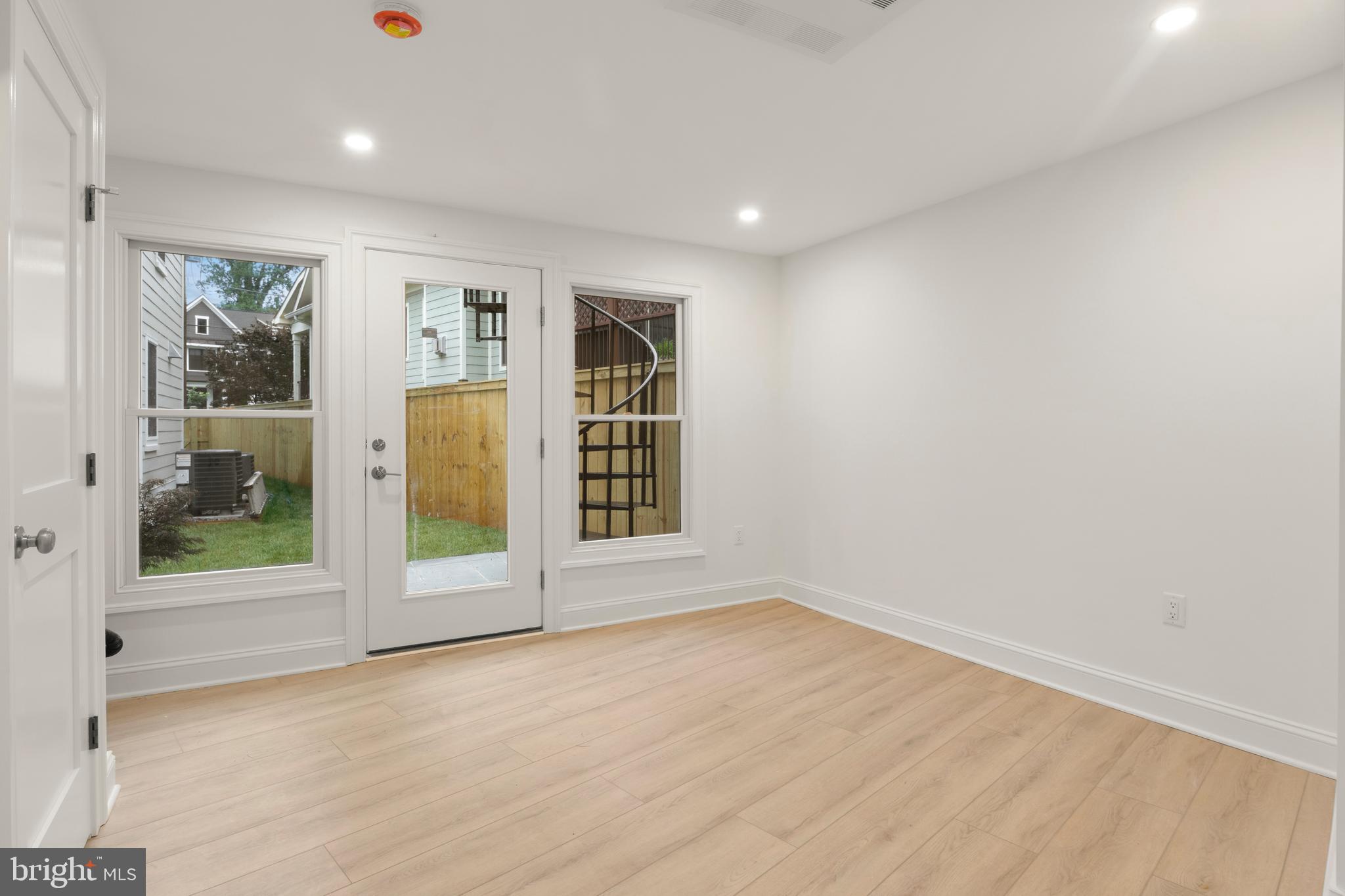 HUNTINGTON TERRACE - Residential