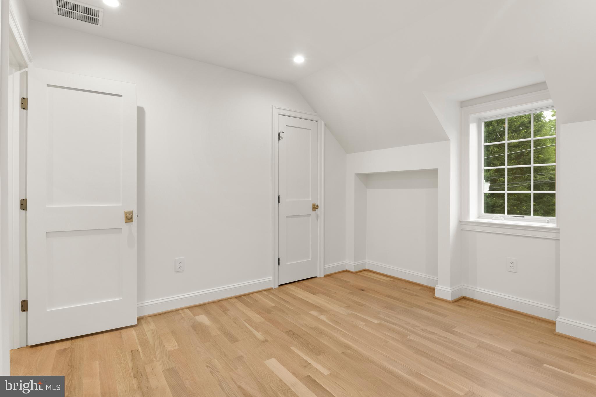 HUNTINGTON TERRACE - Residential