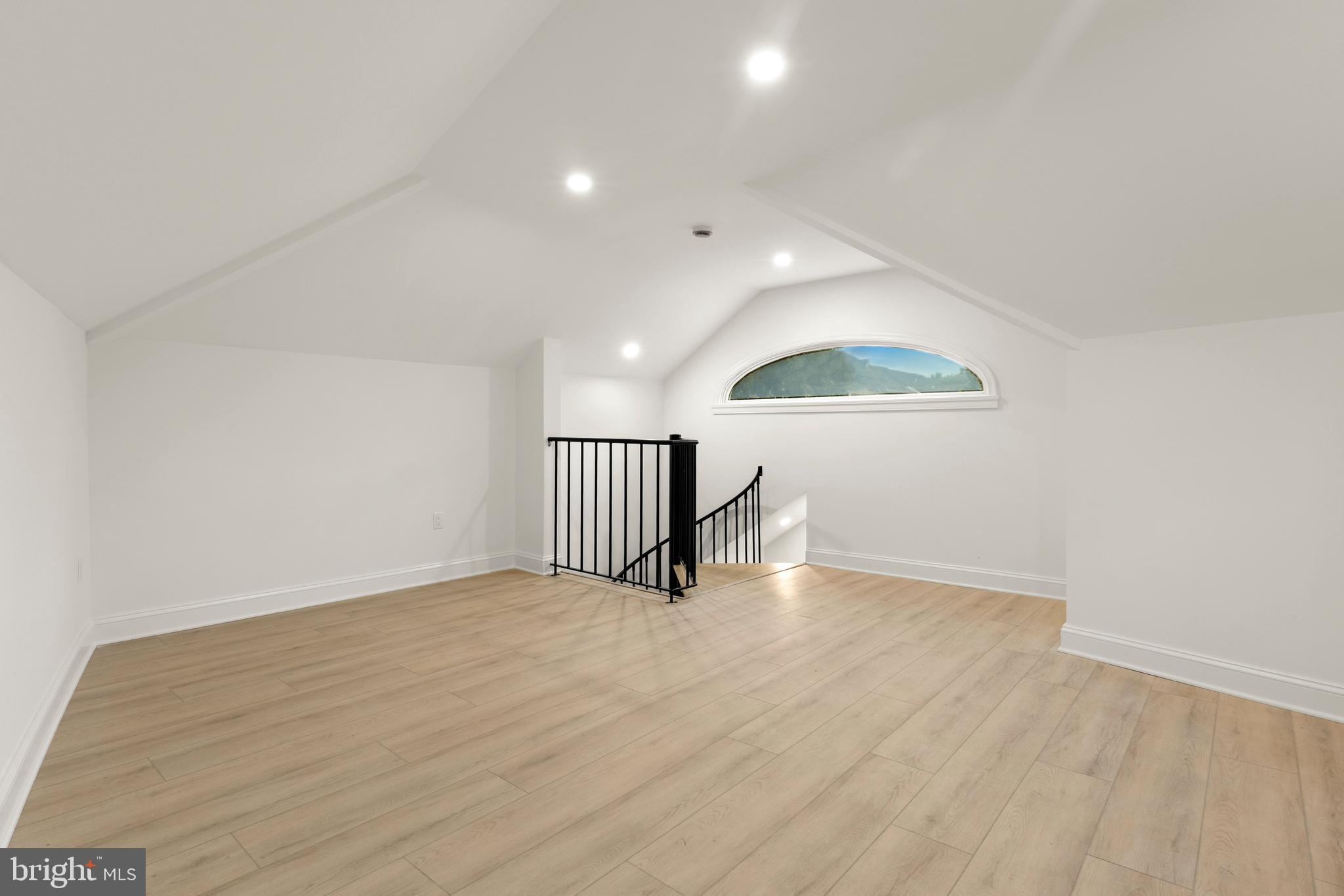 HUNTINGTON TERRACE - Residential