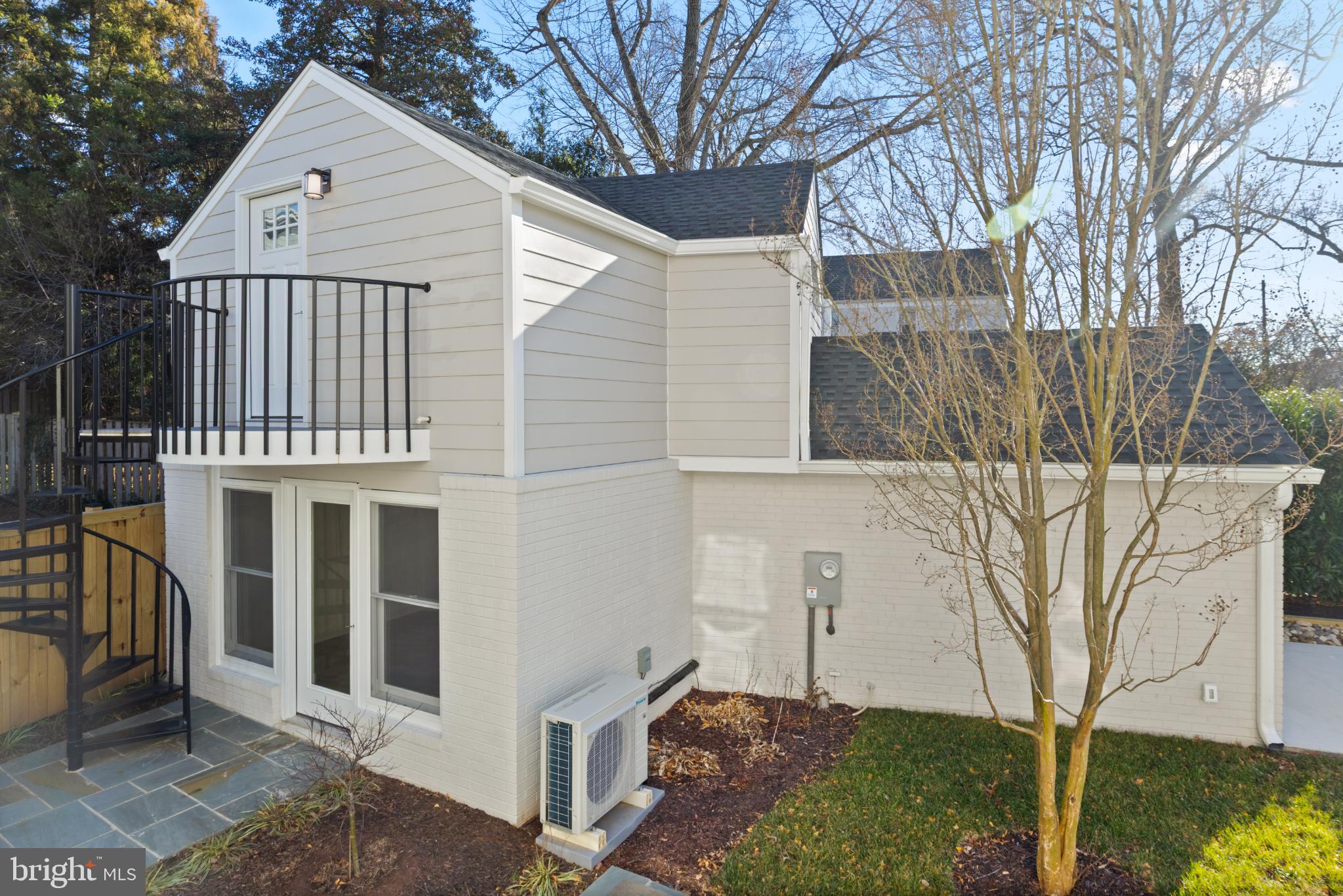 HUNTINGTON TERRACE - Residential