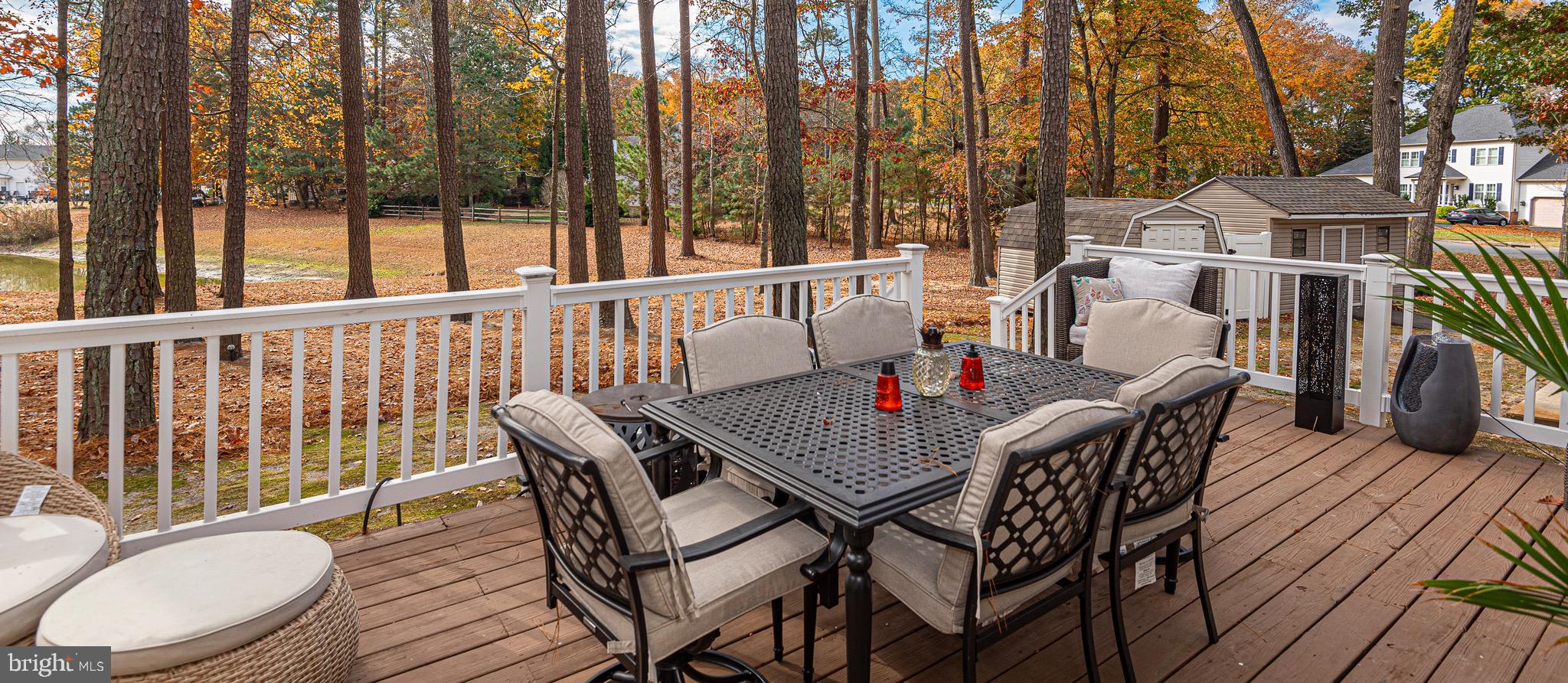 PEMBERTON PONDS - Residential