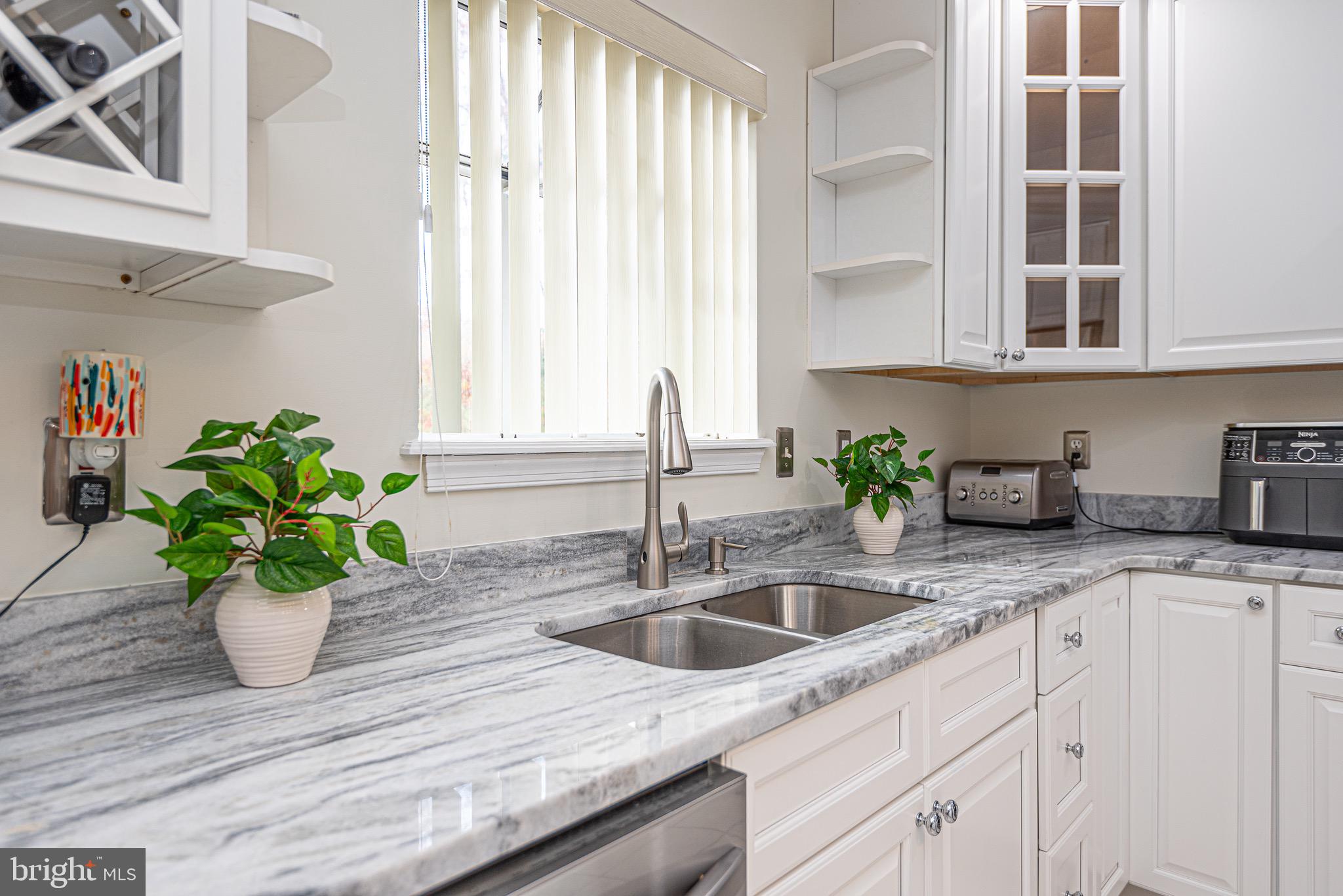 PEMBERTON PONDS - Residential