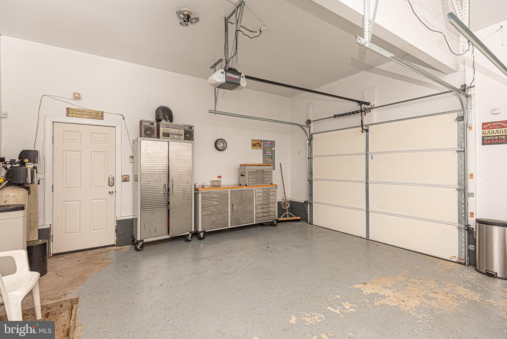 PEMBERTON PONDS - Residential