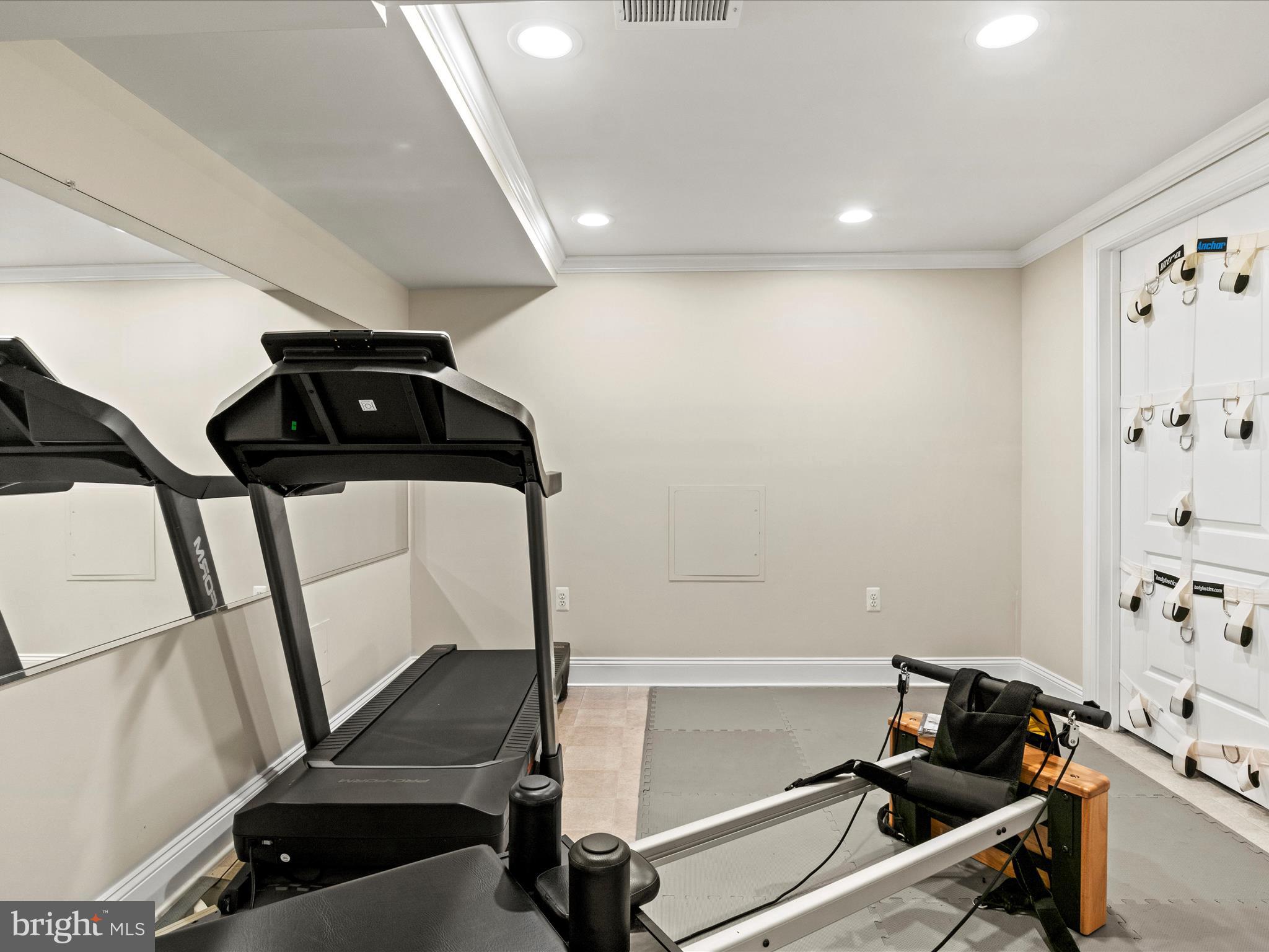 ARLINGTON FOREST - Residential Lease