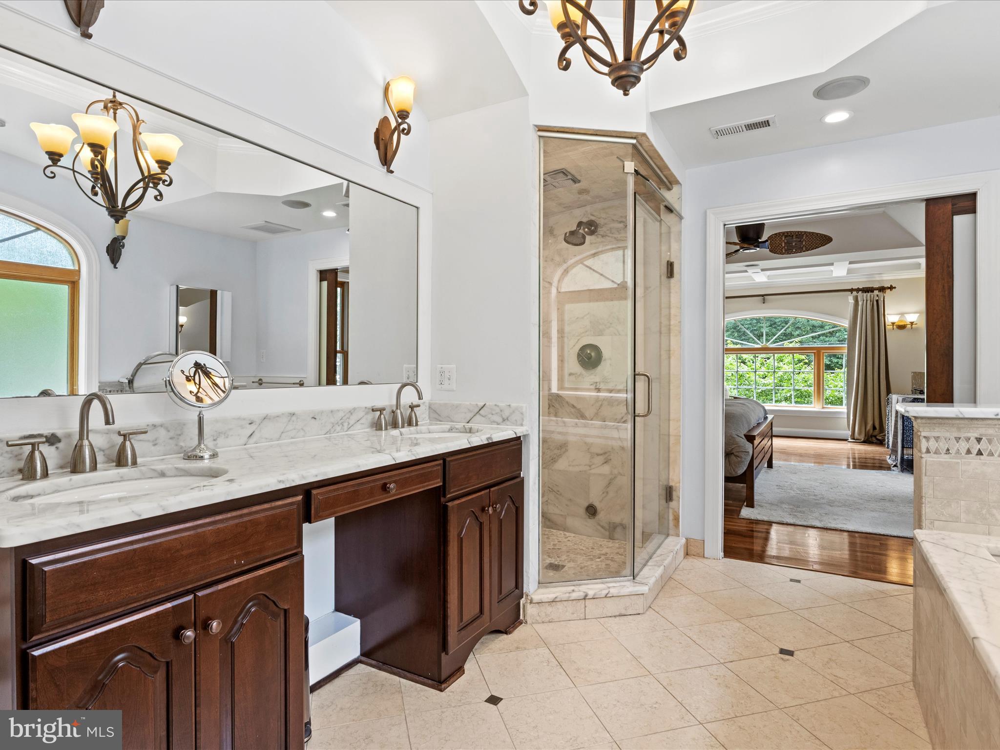 ARLINGTON FOREST - Residential Lease