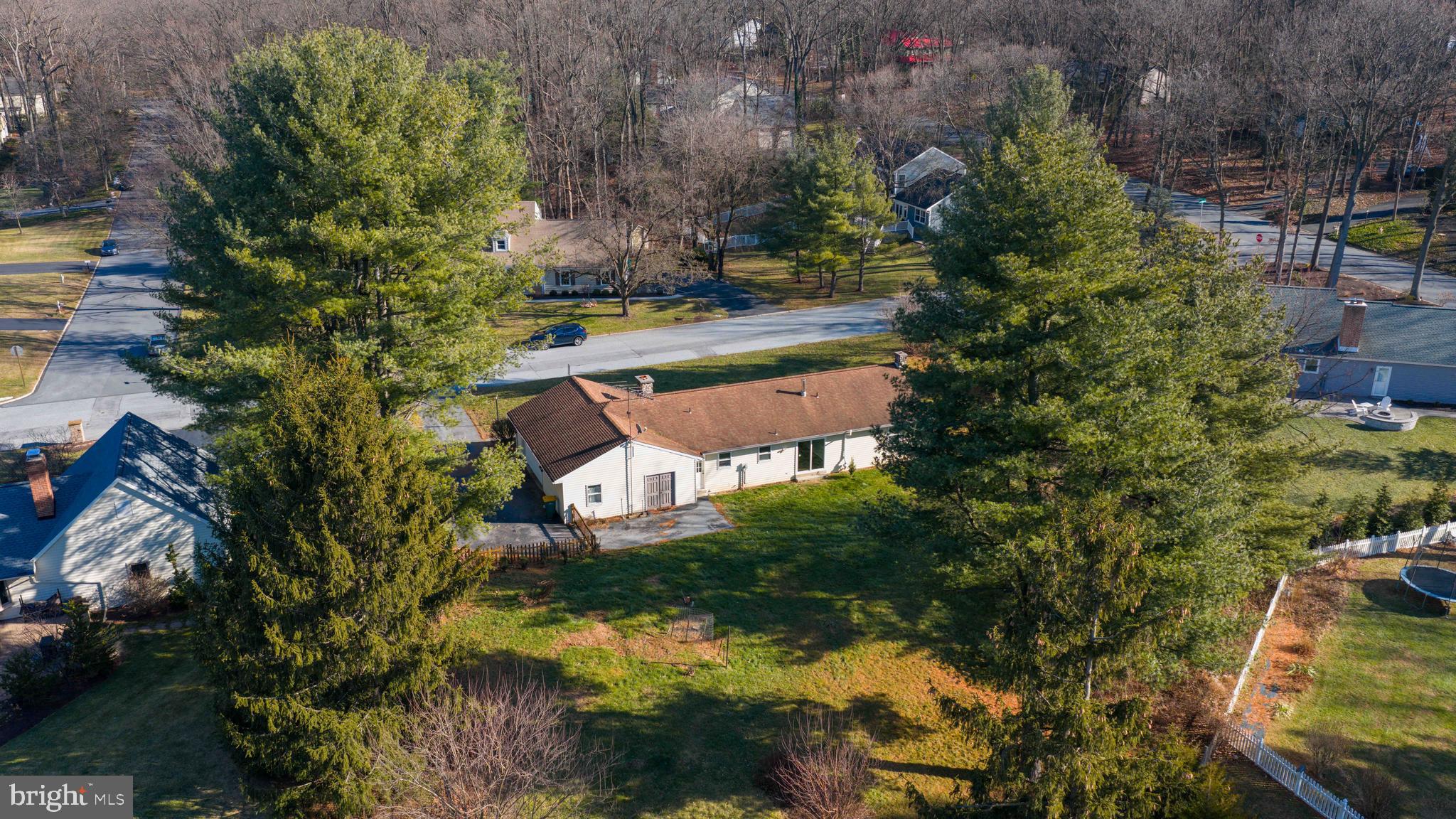 LAUREL WOODS - Residential