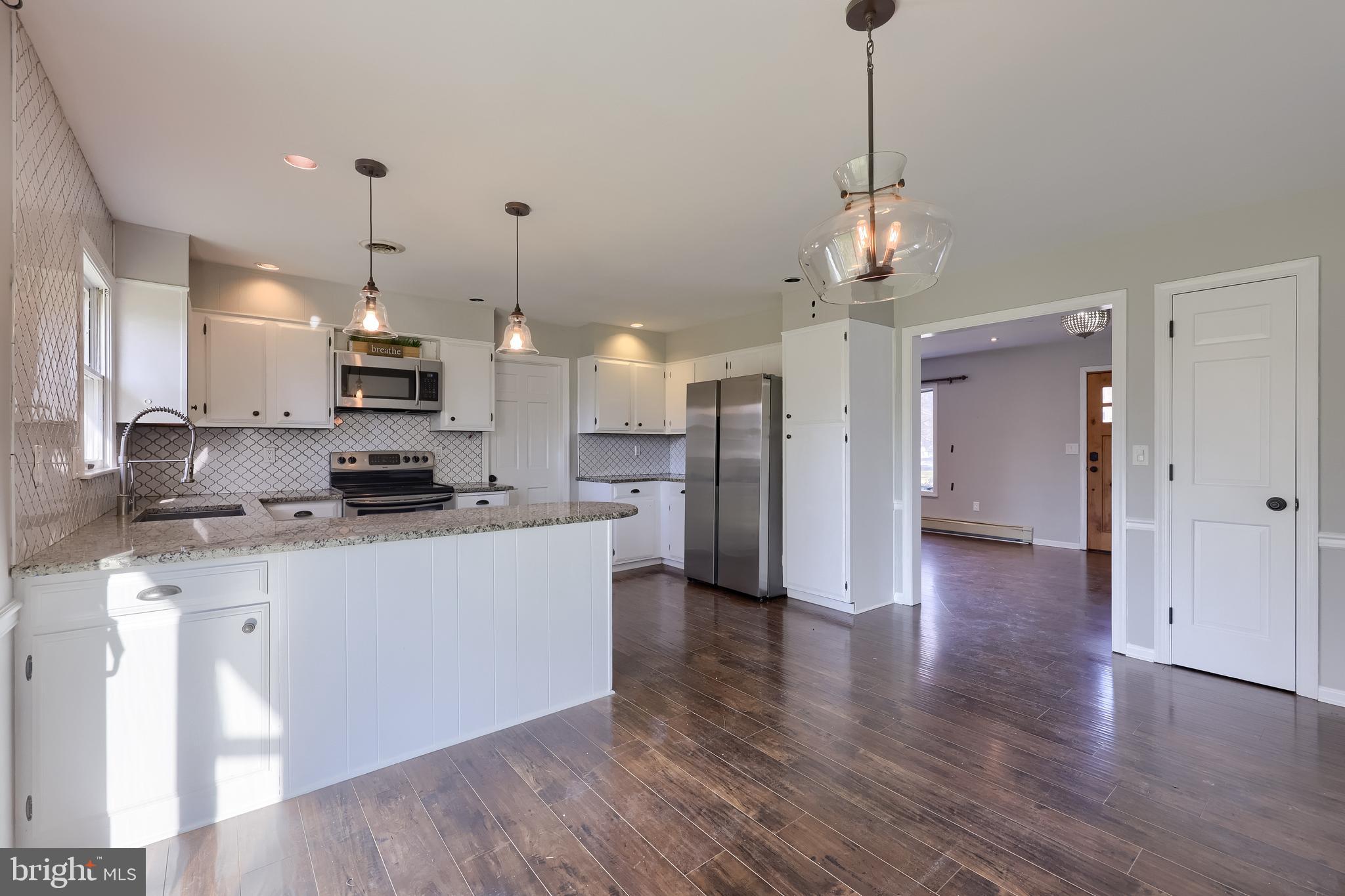 LAUREL WOODS - Residential