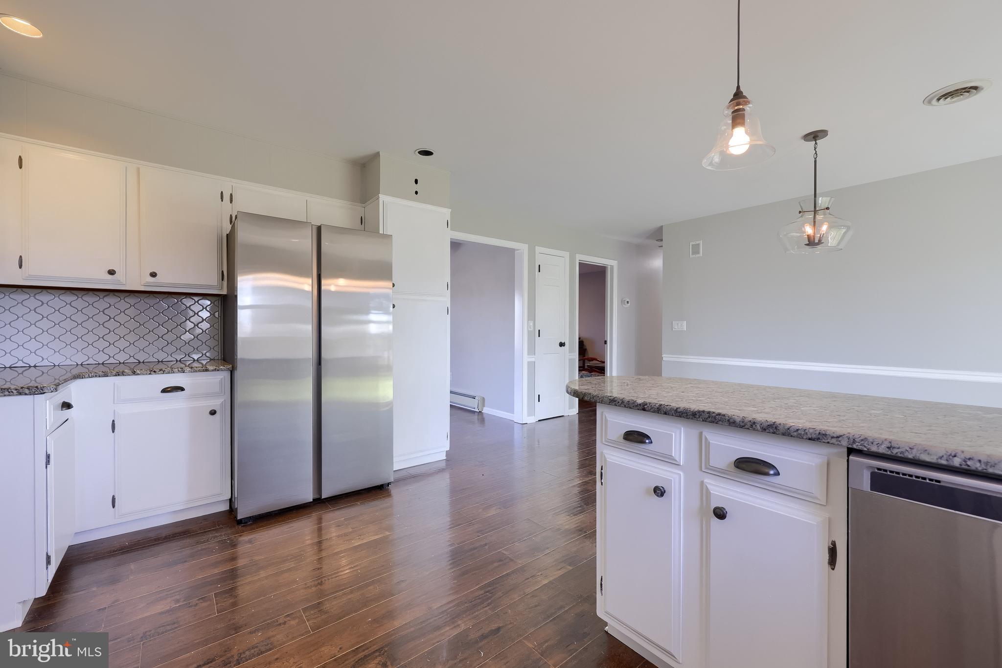 LAUREL WOODS - Residential