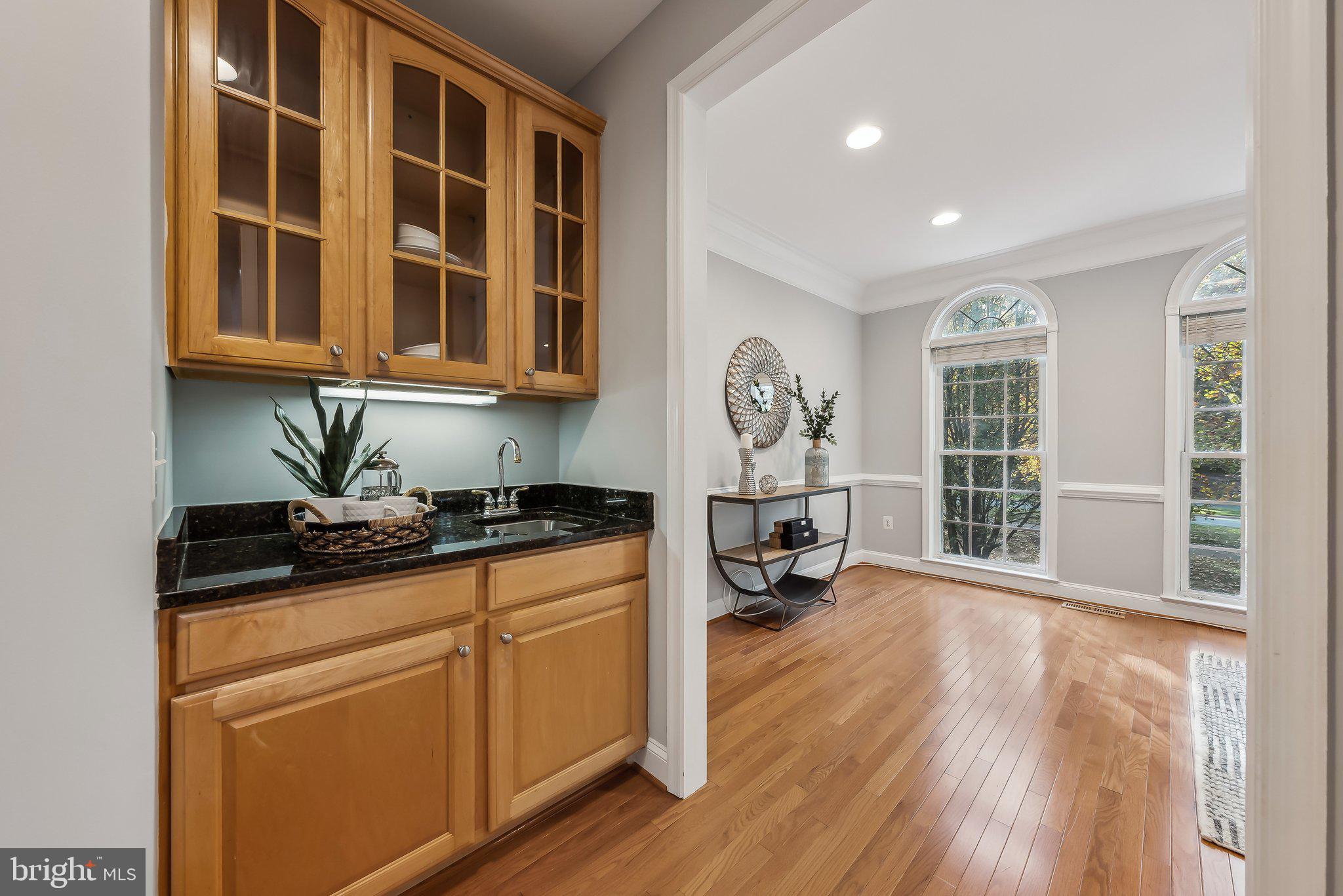 FAIRFAX CENTER - Residential