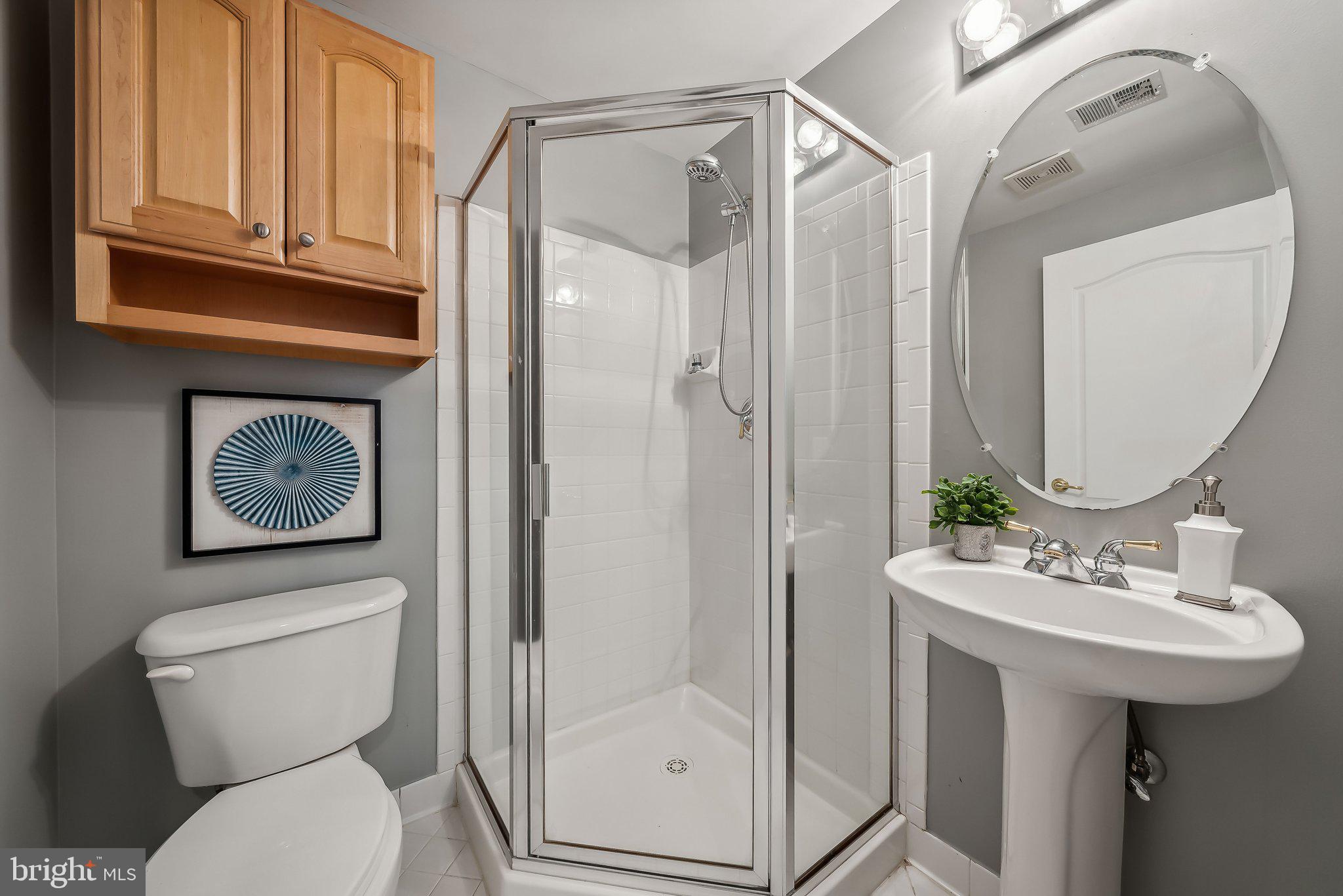 FAIRFAX CENTER - Residential