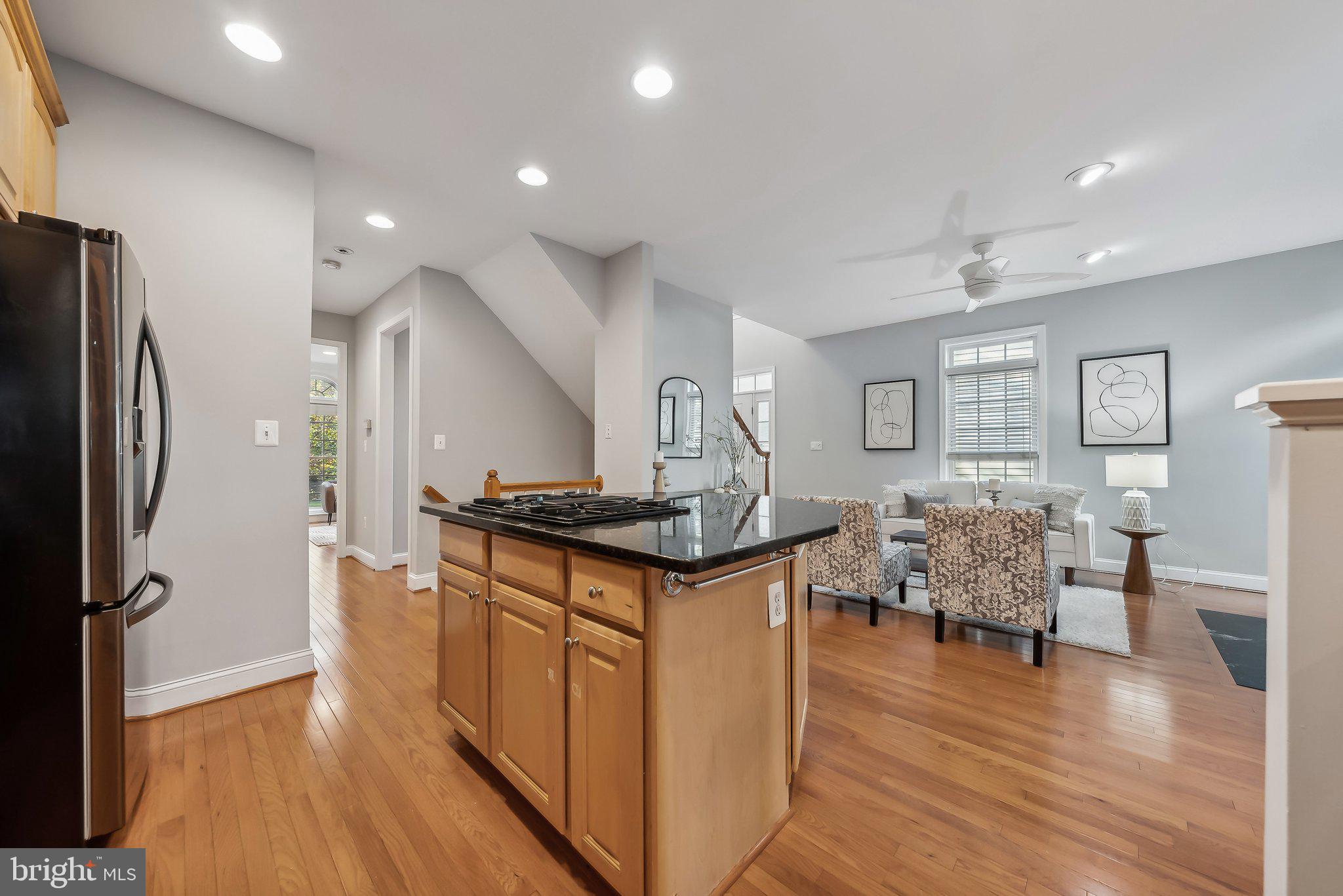 FAIRFAX CENTER - Residential