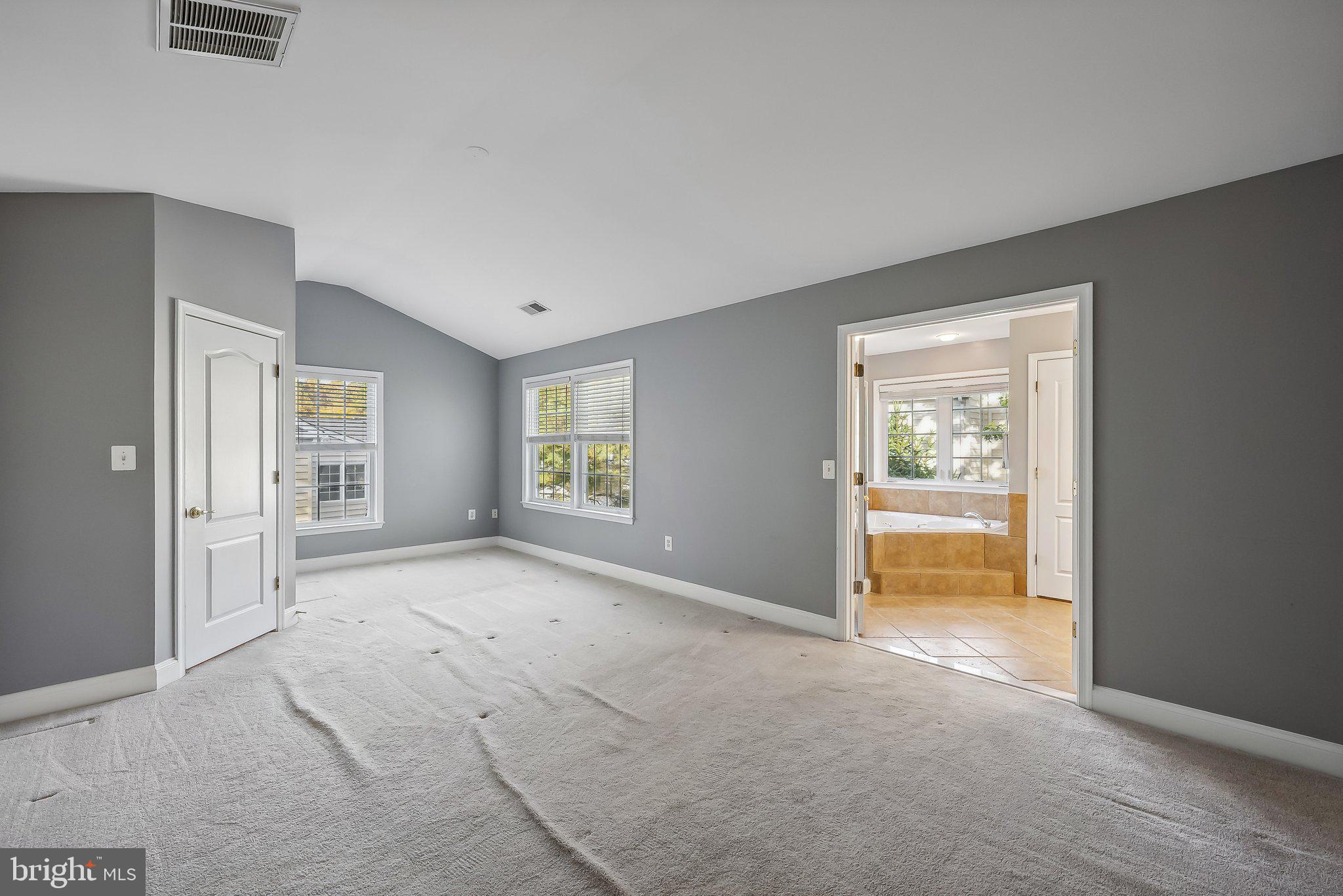 FAIRFAX CENTER - Residential