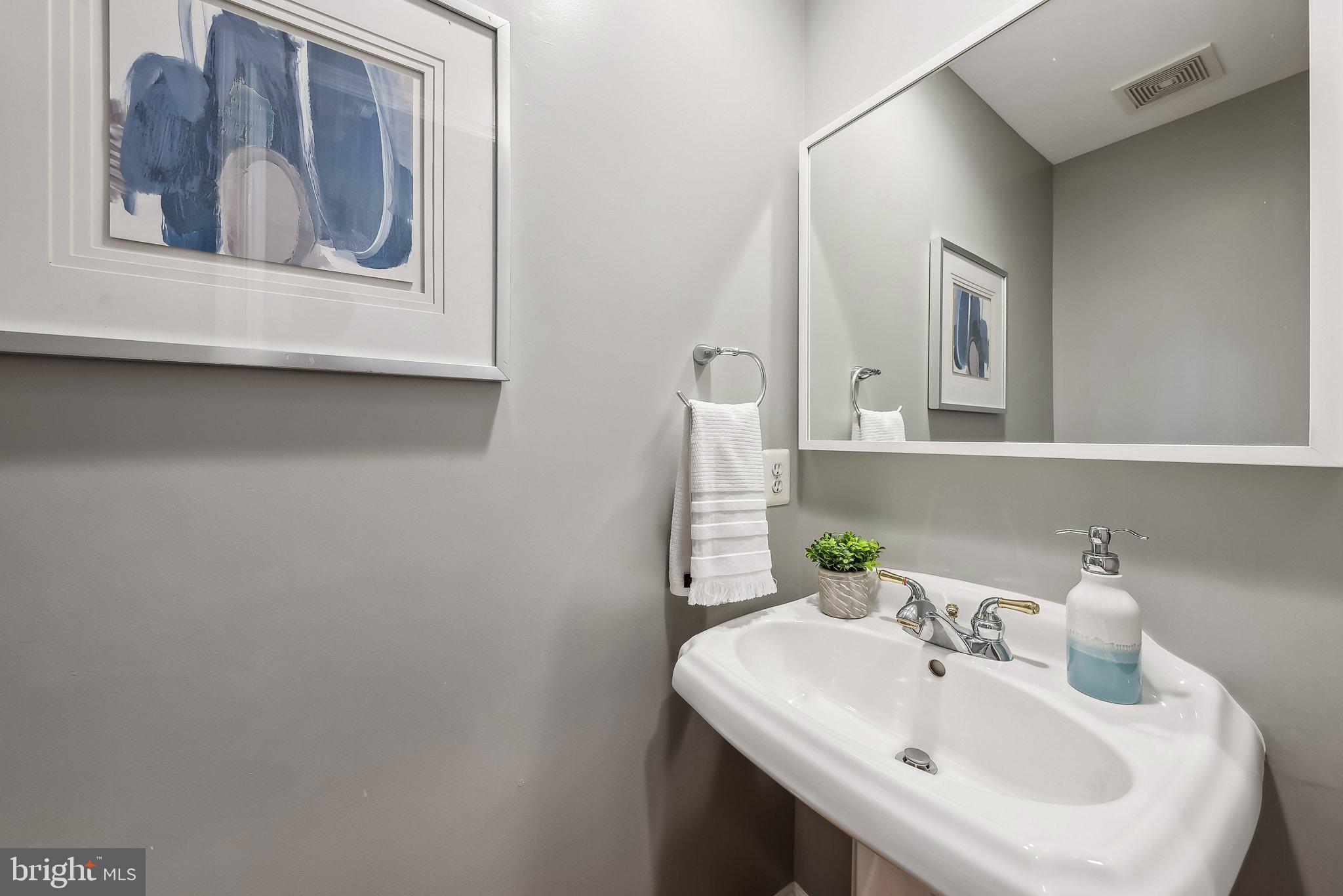 FAIRFAX CENTER - Residential