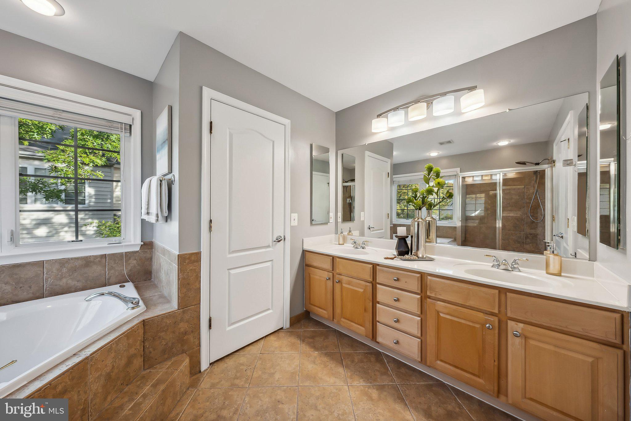 FAIRFAX CENTER - Residential