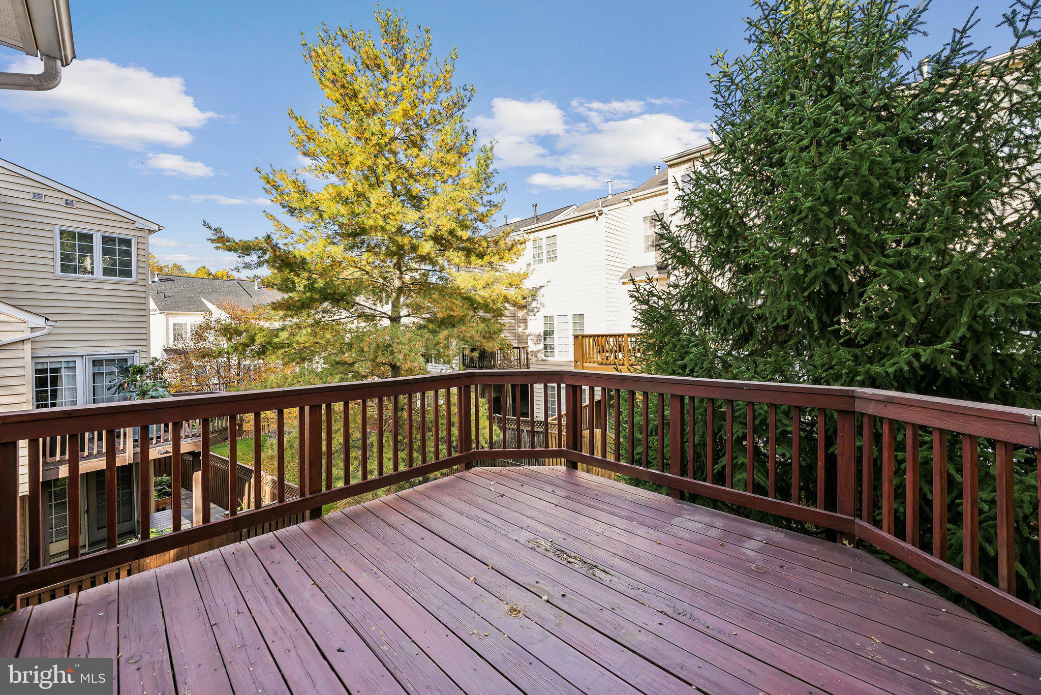 FAIRFAX CENTER - Residential