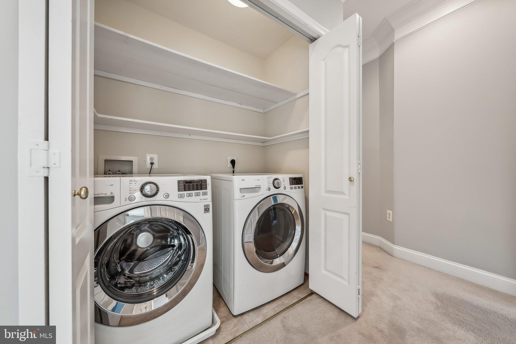 FAIRFAX CENTER - Residential