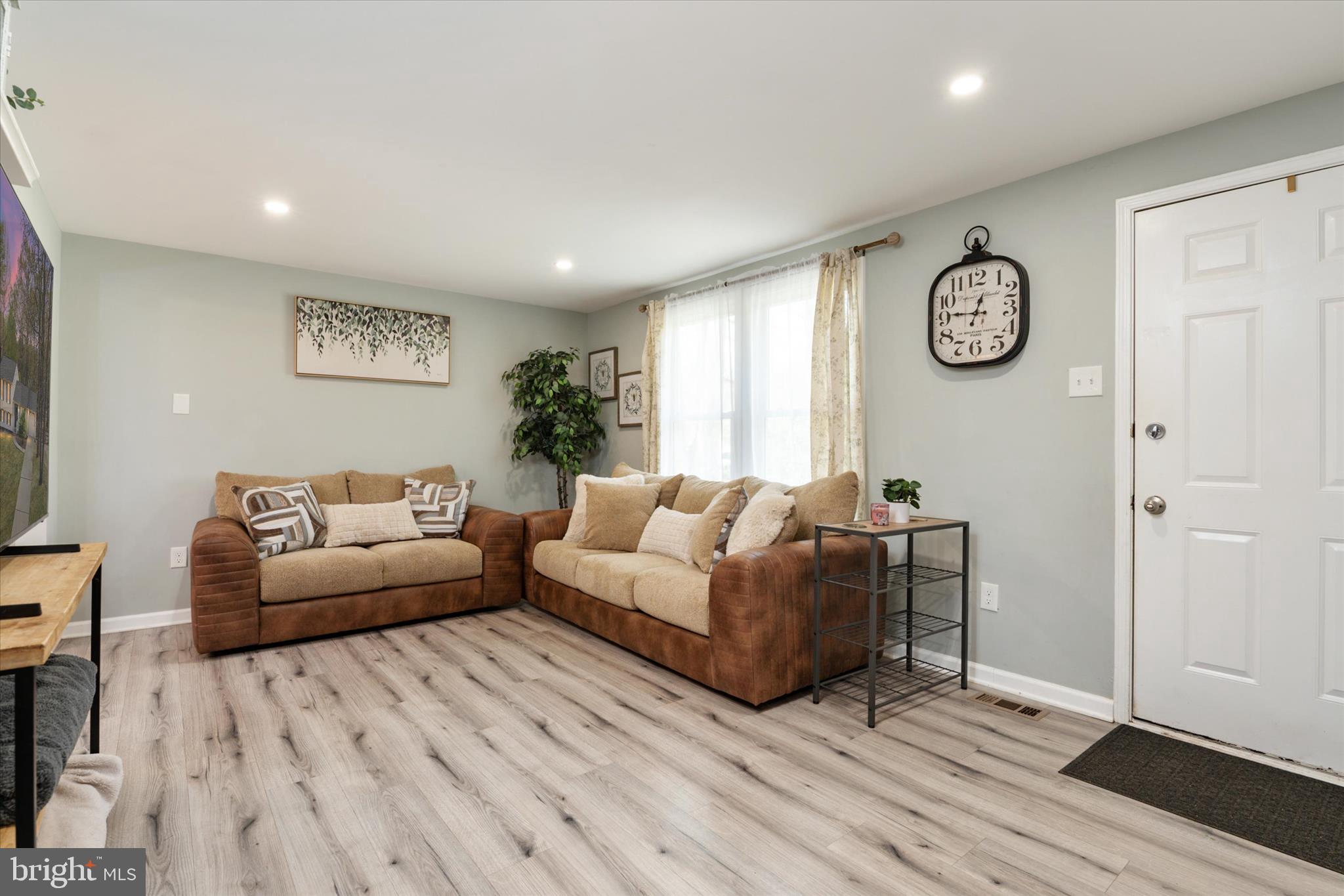 3023 HUNTINGTON CIRCLE