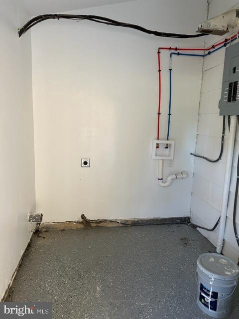 TOWN & COUNTRY - Residential