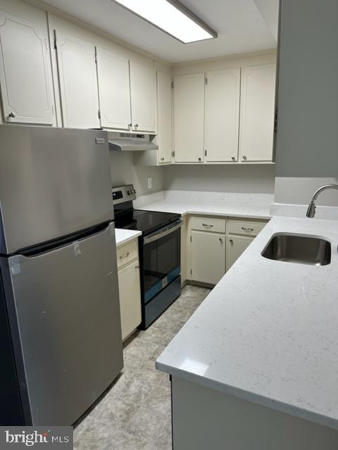 TOWN & COUNTRY - Residential