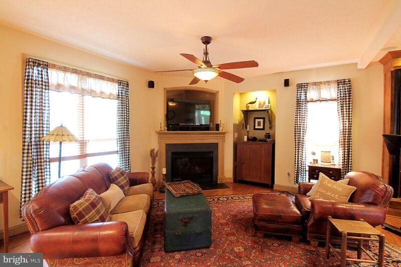 LADYSMITH VILLAGE - Residential