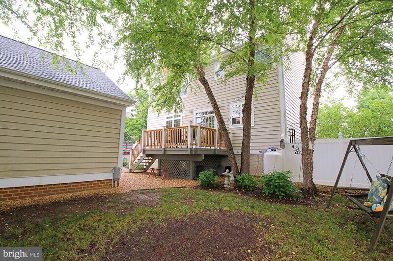 LADYSMITH VILLAGE - Residential