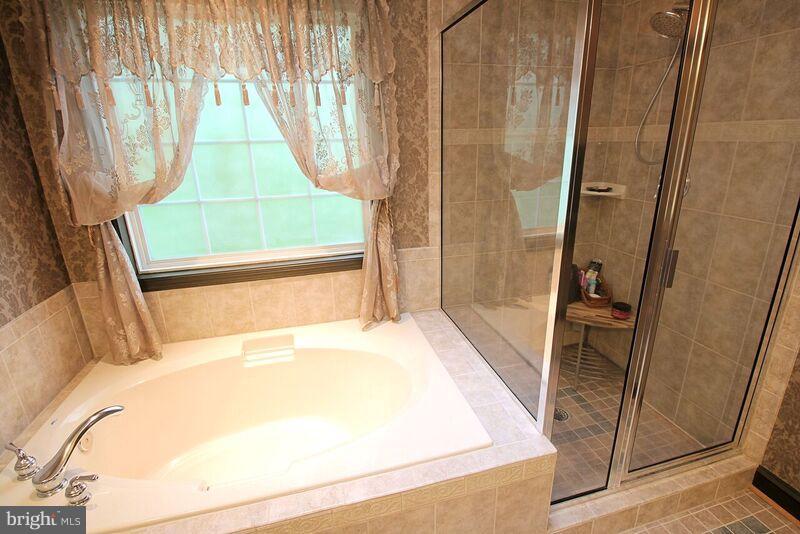 LADYSMITH VILLAGE - Residential