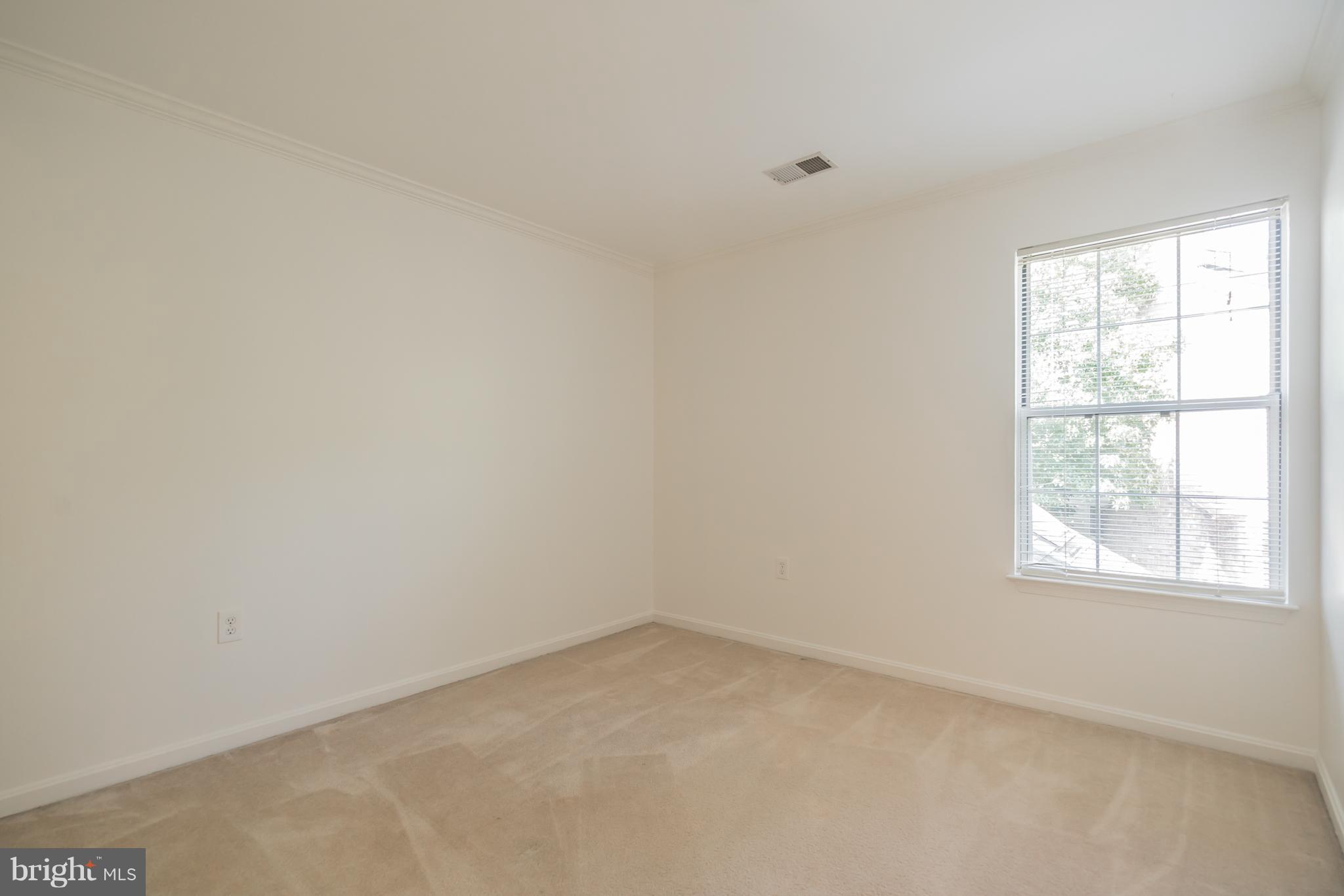 POTOMAC LAKES - Residential