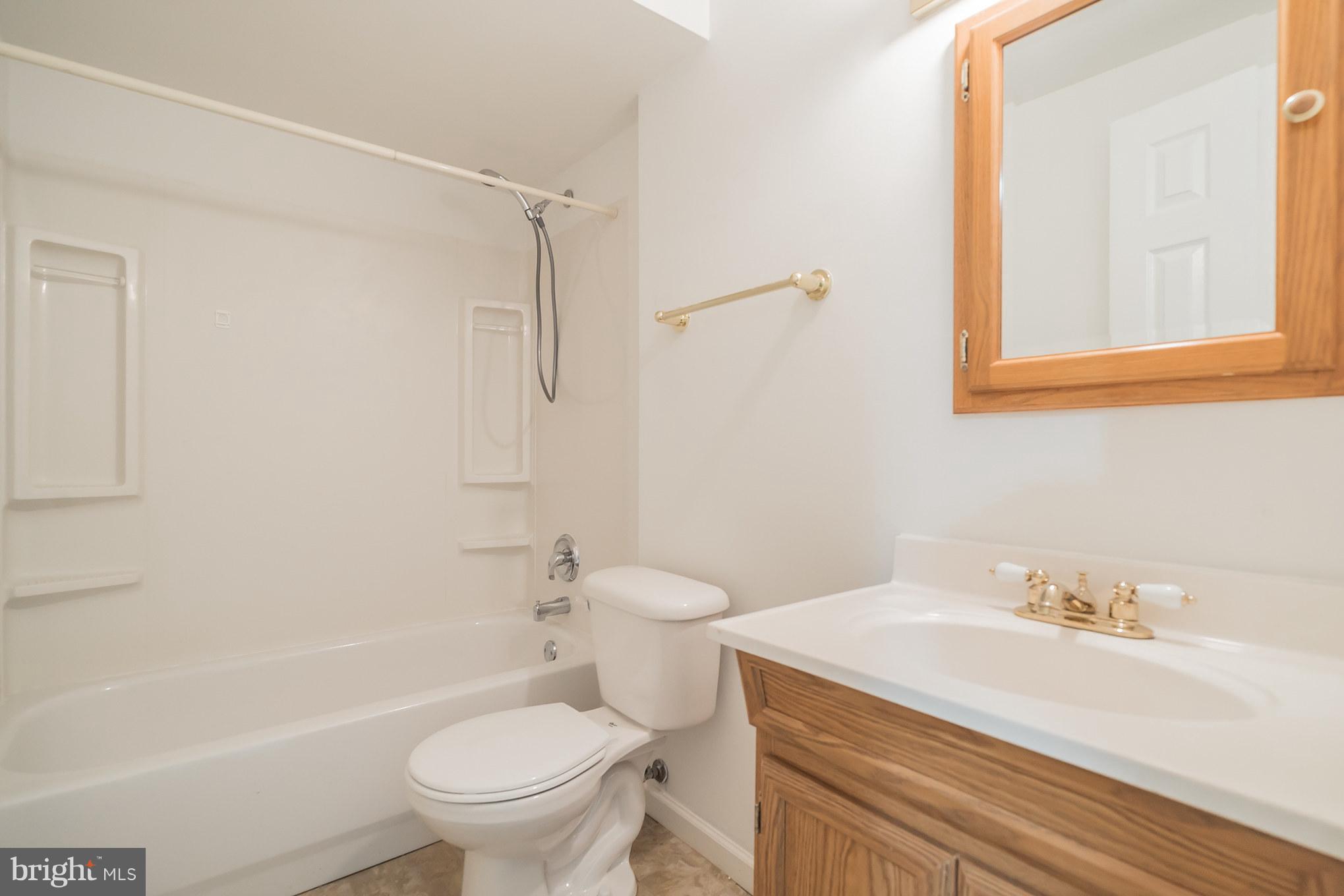 POTOMAC LAKES - Residential