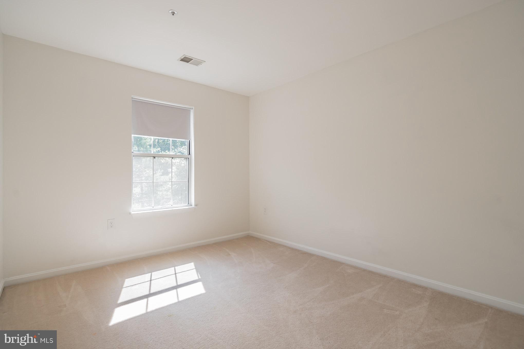 POTOMAC LAKES - Residential