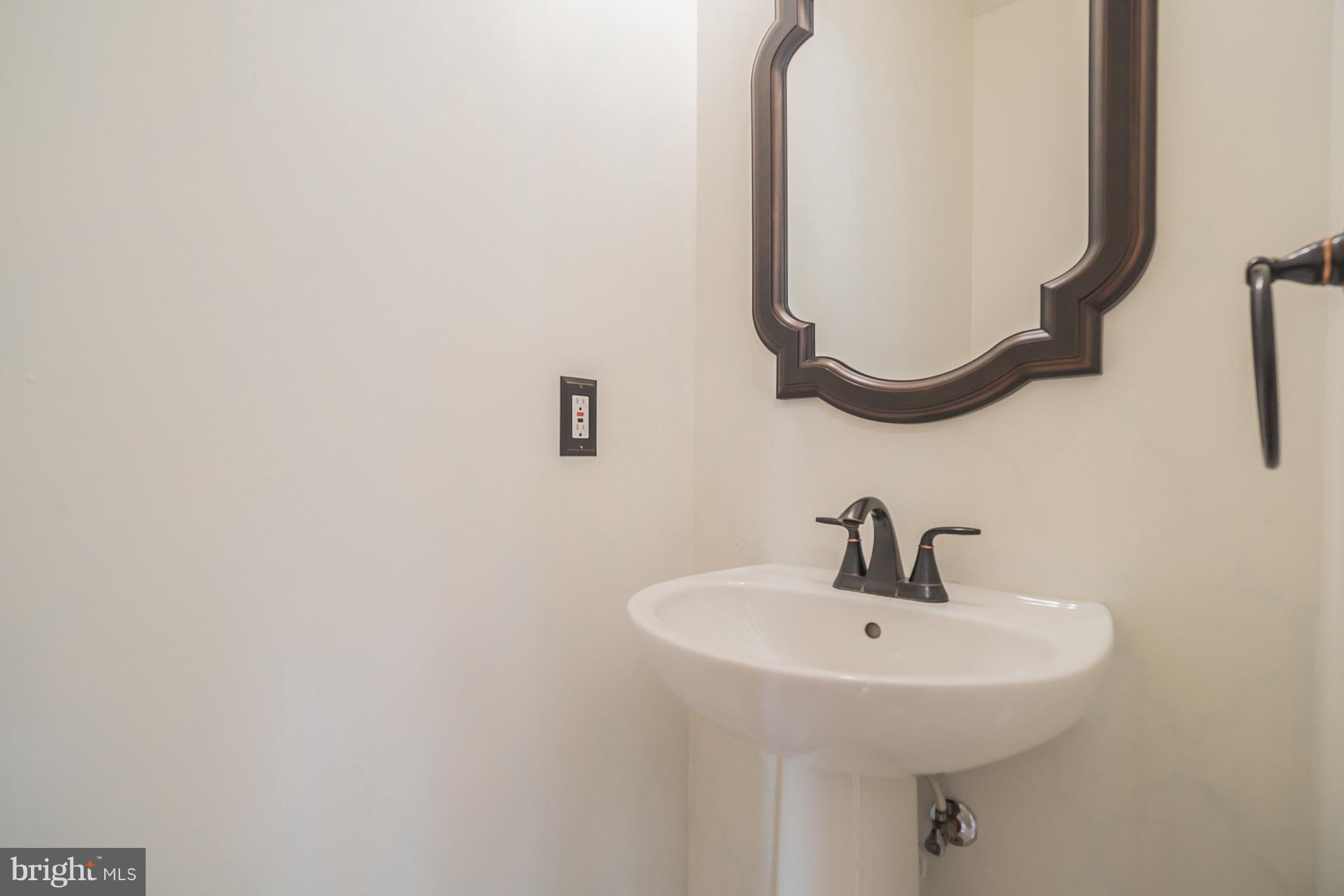 POTOMAC LAKES - Residential