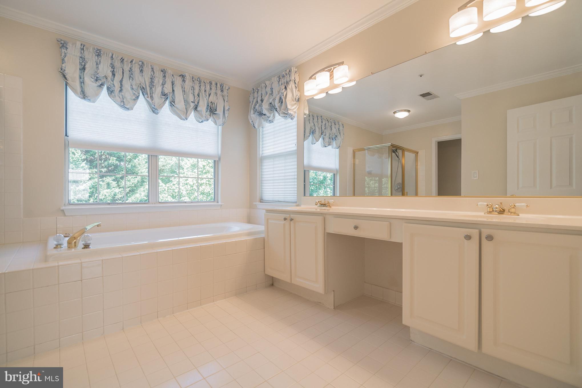 POTOMAC LAKES - Residential