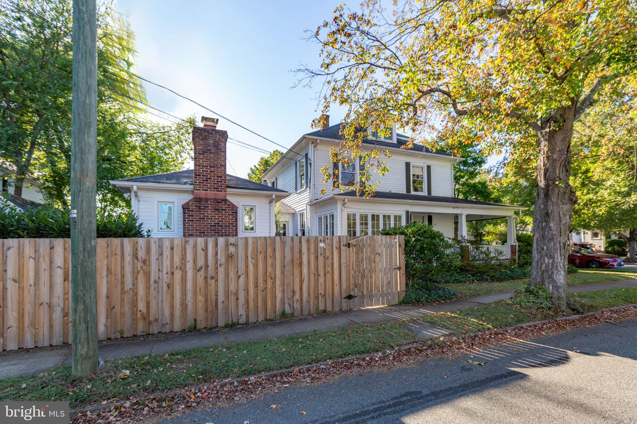 900 WOLFE STREET