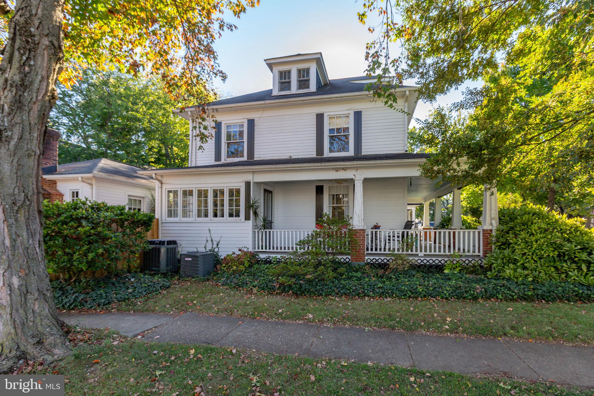 900 WOLFE STREET